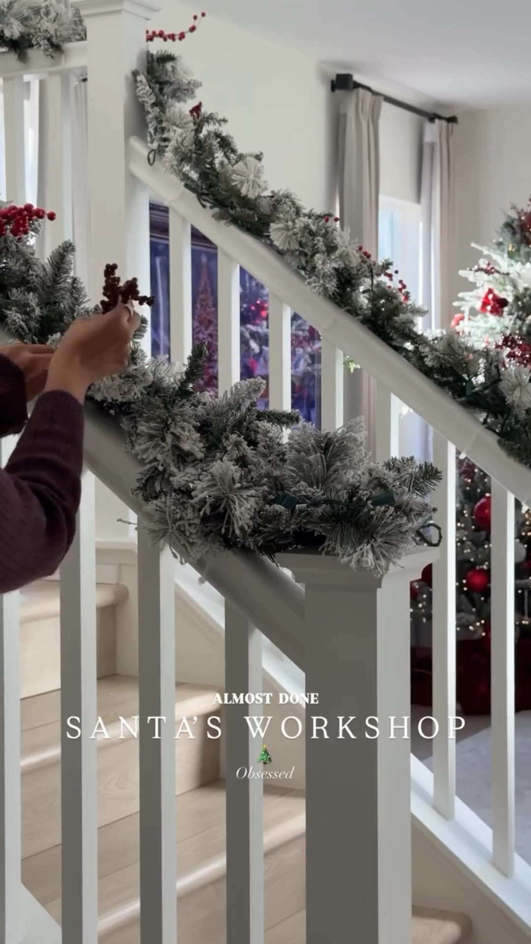 Perfect Holiday Garland for Stairs 👌🏾

#LTKSeasonal #LTKHome #LTKHoliday