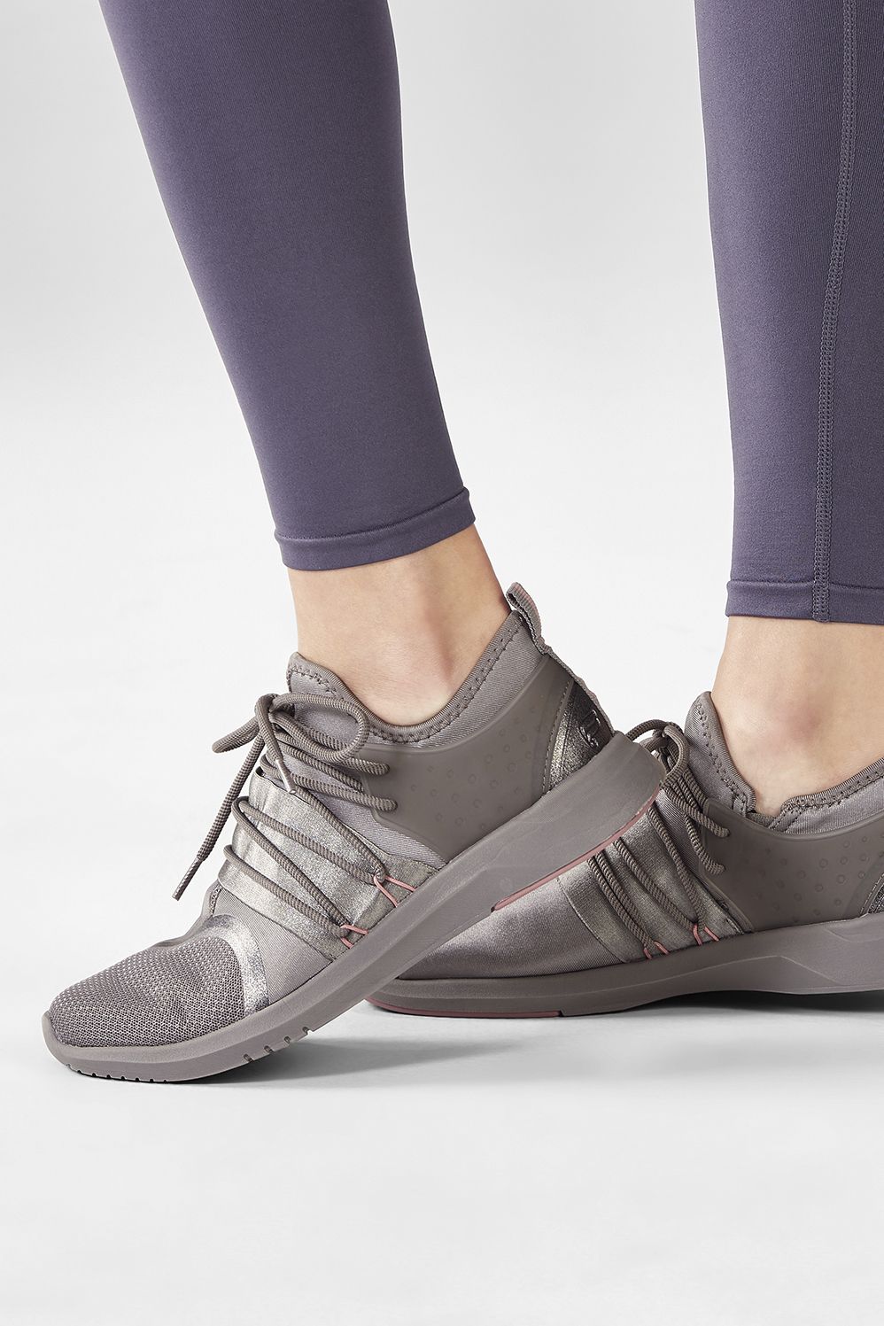 Fabletics Fashion Pismo Performance Sneaker Womens Harbor Size 6 | Fabletics