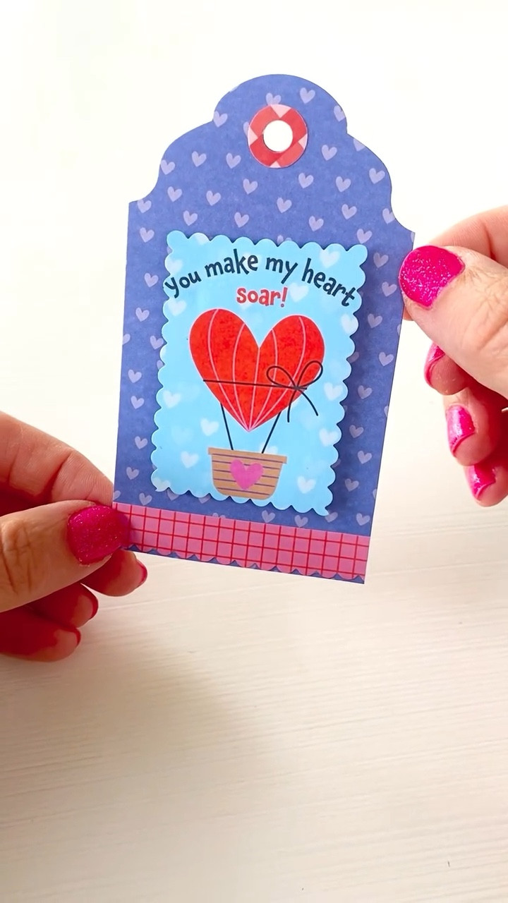 The cutest little 5 minute gift tag! Anything not linked here is linked on my blog! 🩷 #crafts #crafty #craftideas

#LTKHome #LTKdayinmylife #LTKmomlife