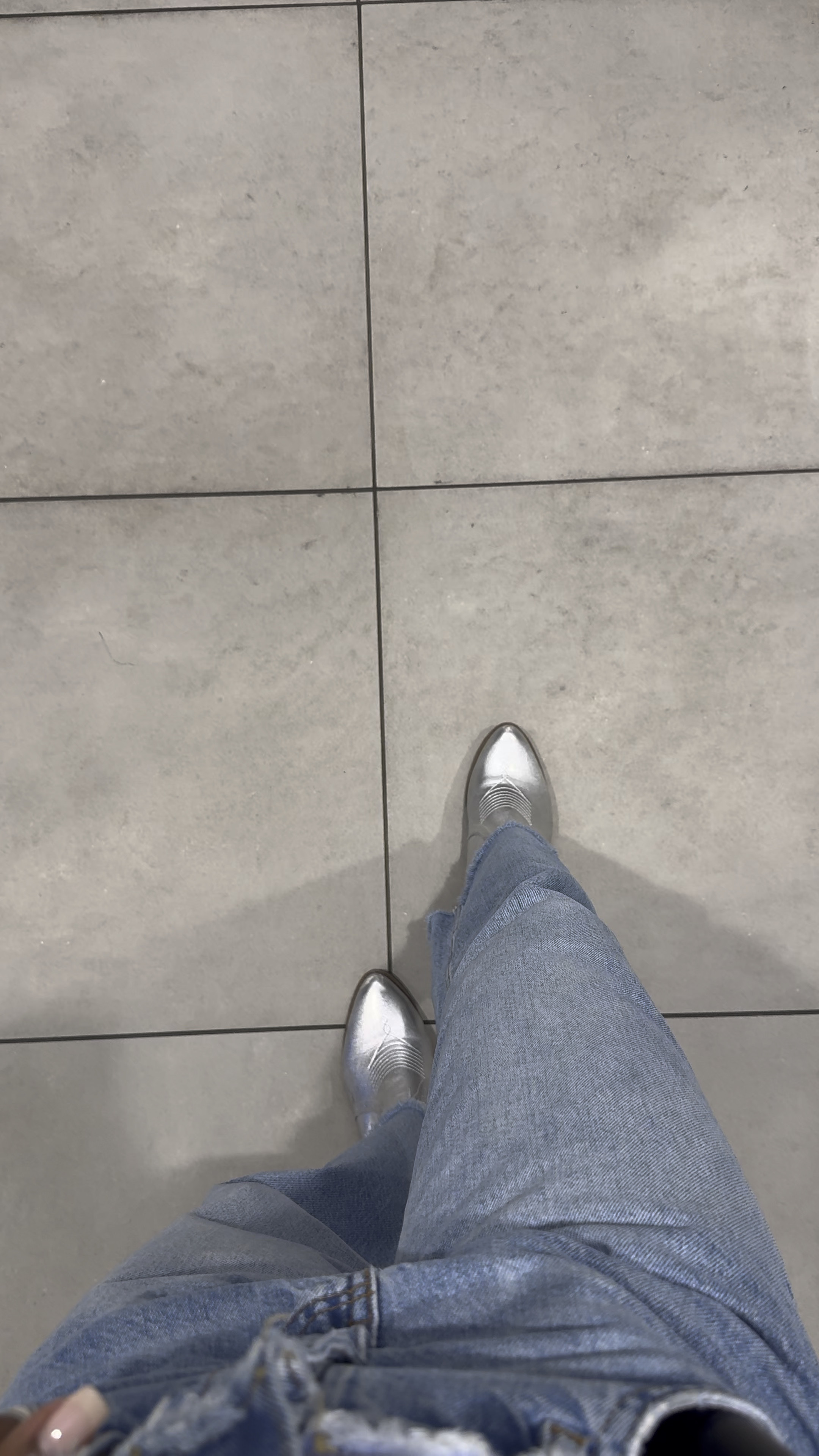 In motion 💙

#LTKWatchNow #LTKShoeCrush #LTKFindsUnder50