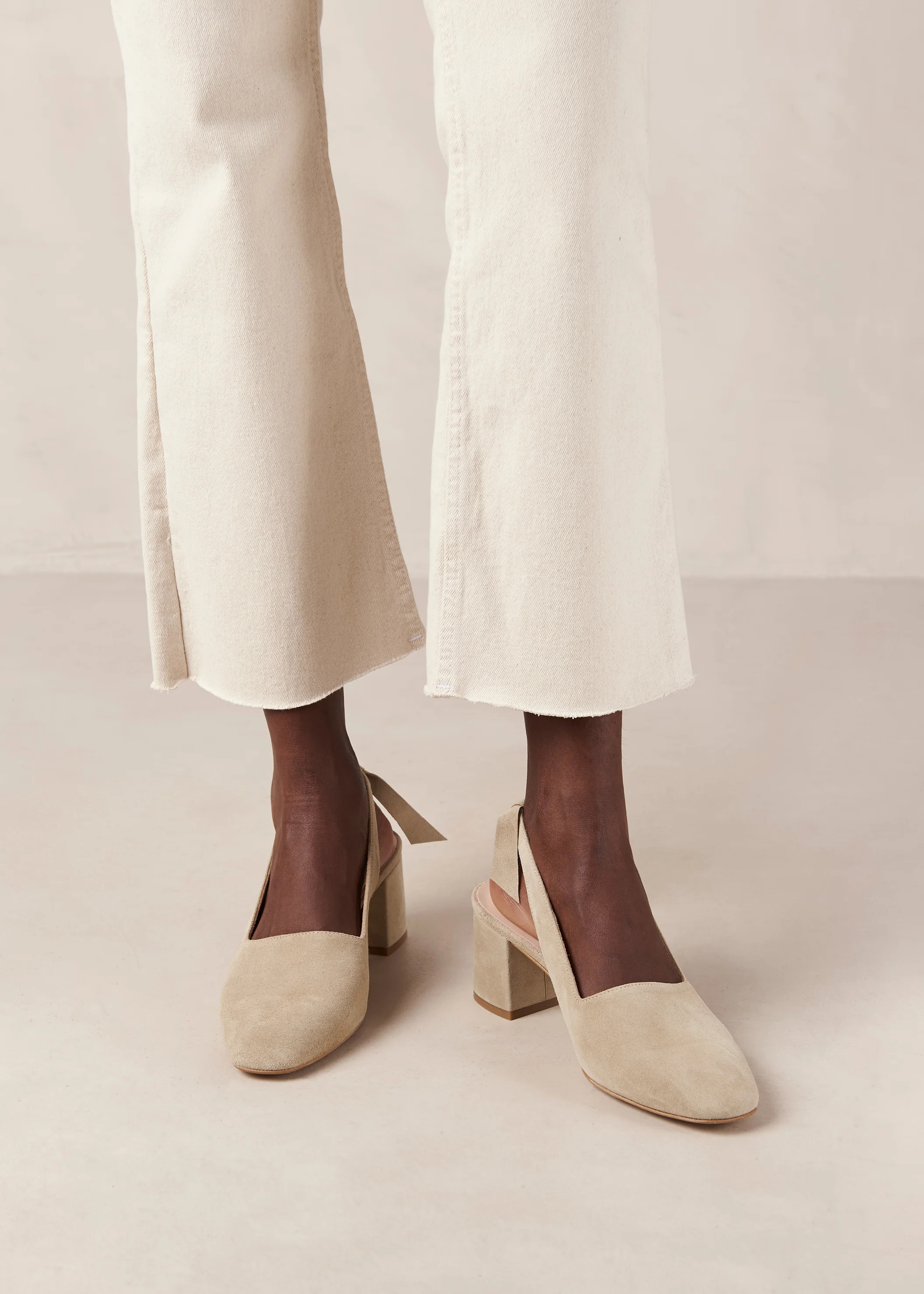 Charlotte - Beige Suede Pumps | ALOHAS | Alohas US