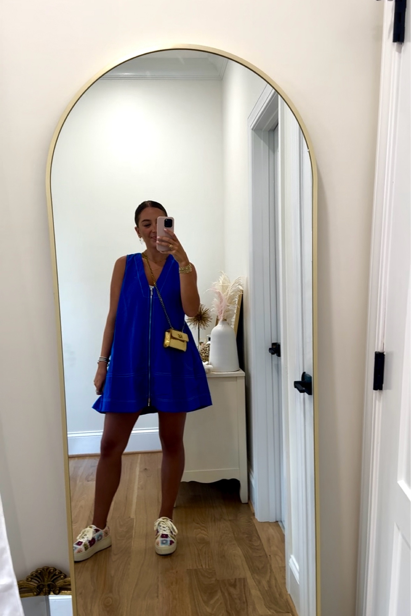 dress is from South Boutique! 💙