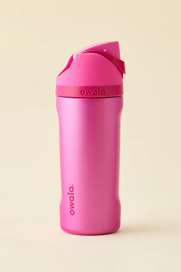Owala FreeSip 16 oz Water Bottle in Read My Lips at Urban Outfitters | Urban Outfitters (US and RoW)