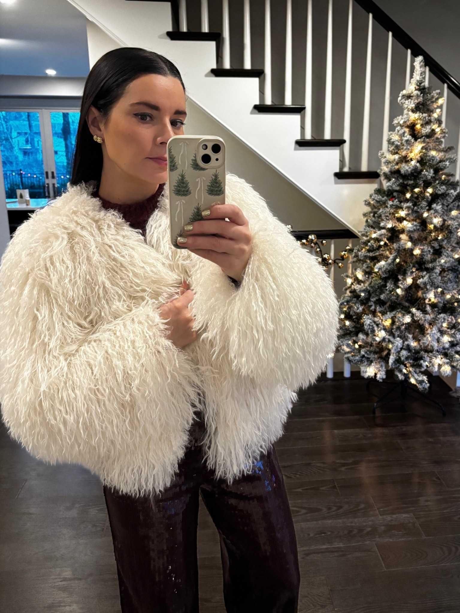 Abercrombie faux fur coat - perfect for a night out ✨

Tags: holiday outfit, date night, New Year’s Eve party look, fur jacket, Abercrombie sale, après ski winter outfit 

#LTKootd #LTKHoliday #LTKSeasonal