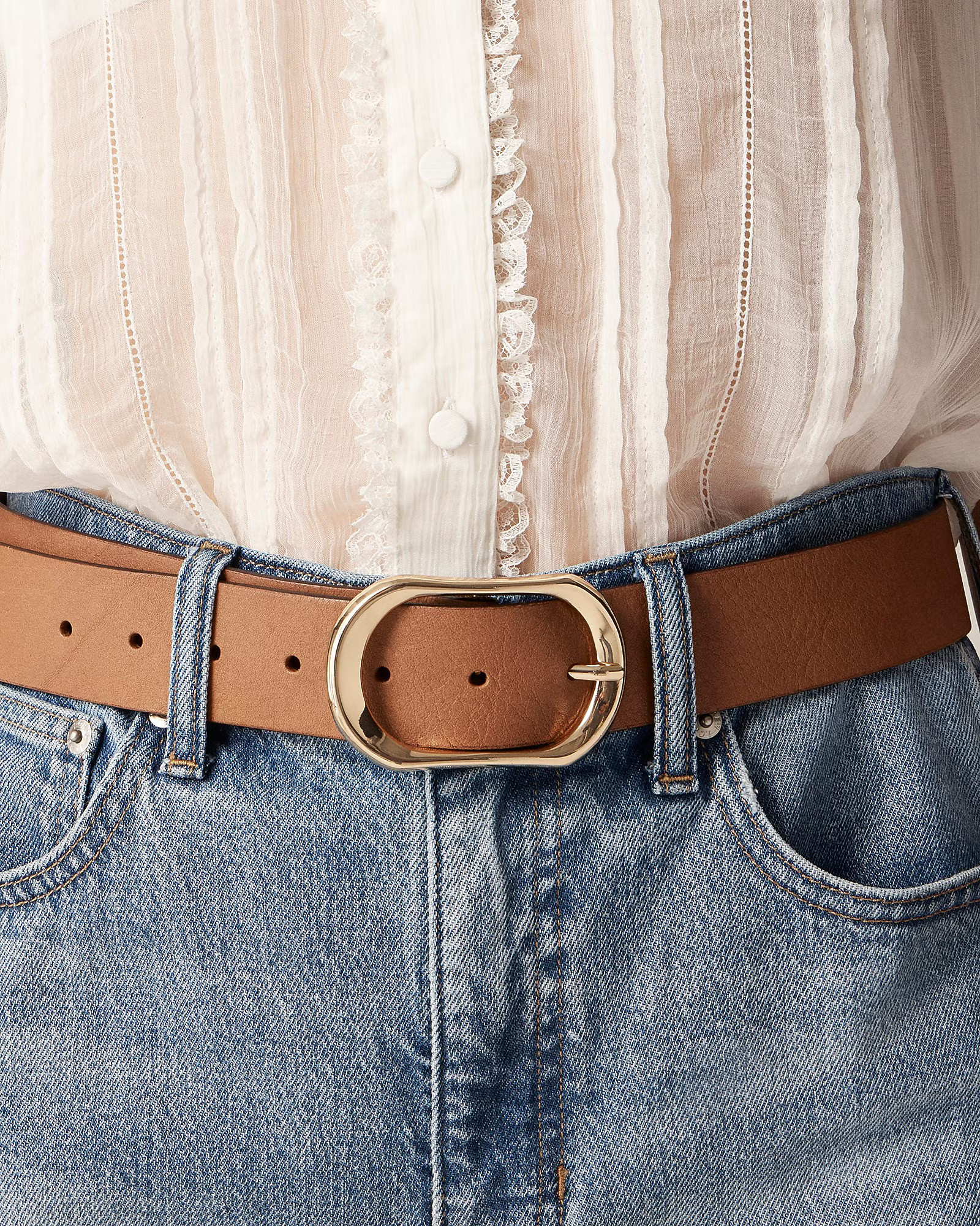 Oval buckle belt in Italian leather | J. Crew US