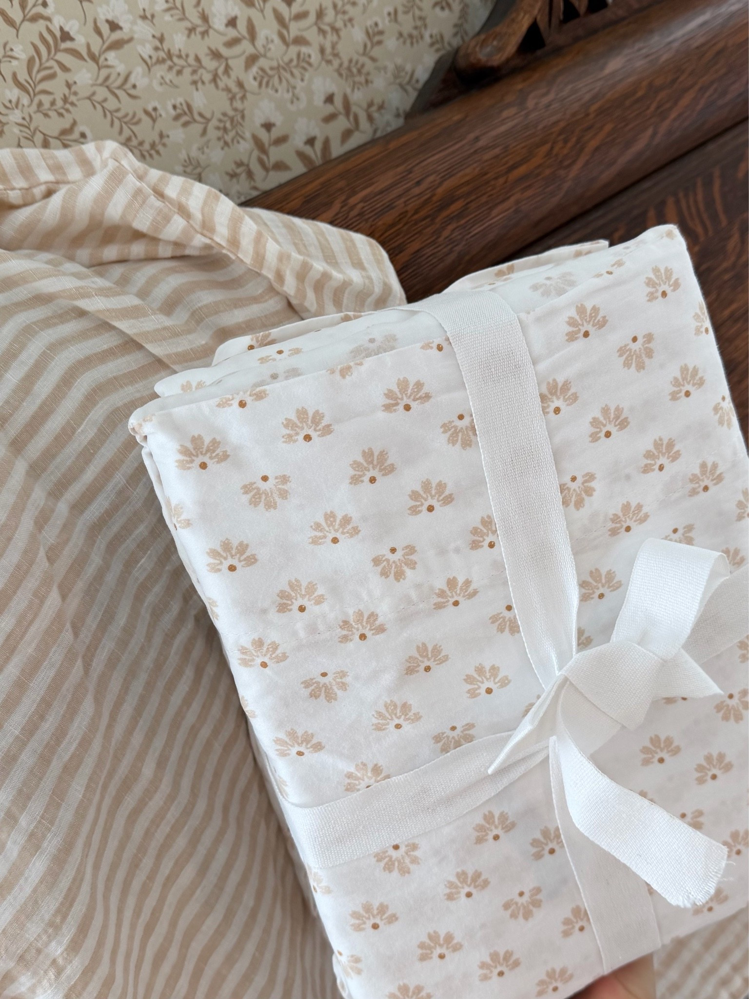 Guest room bedding.  The sheets are SO SOFT and the linen duvet set is comfy for guests  #neutralbedding