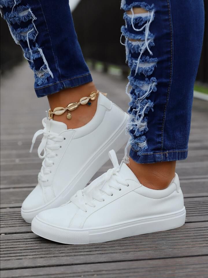 Women White Lace-up Front Sneakers, Sporty Round Toe Low-top Skate Shoes | SHEIN