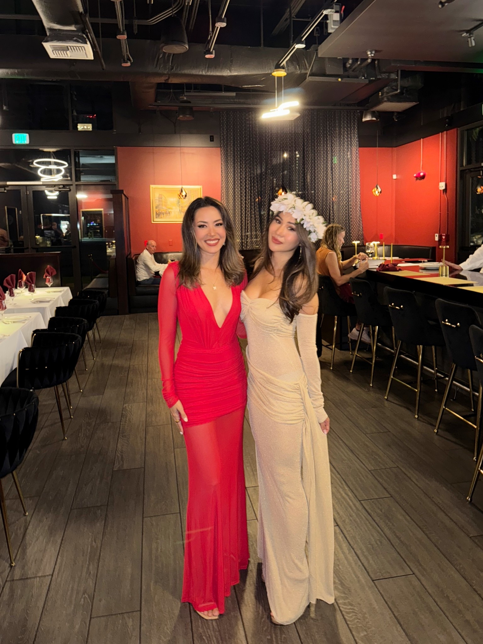 My dress is almost sold out but I found sooooo many more stunning dresses for you guys!! I’m wearing size 4! Honestly everyone at the party was obsessed with my dress and the girls kept asking me where it was from and the guys were all staring at me lol