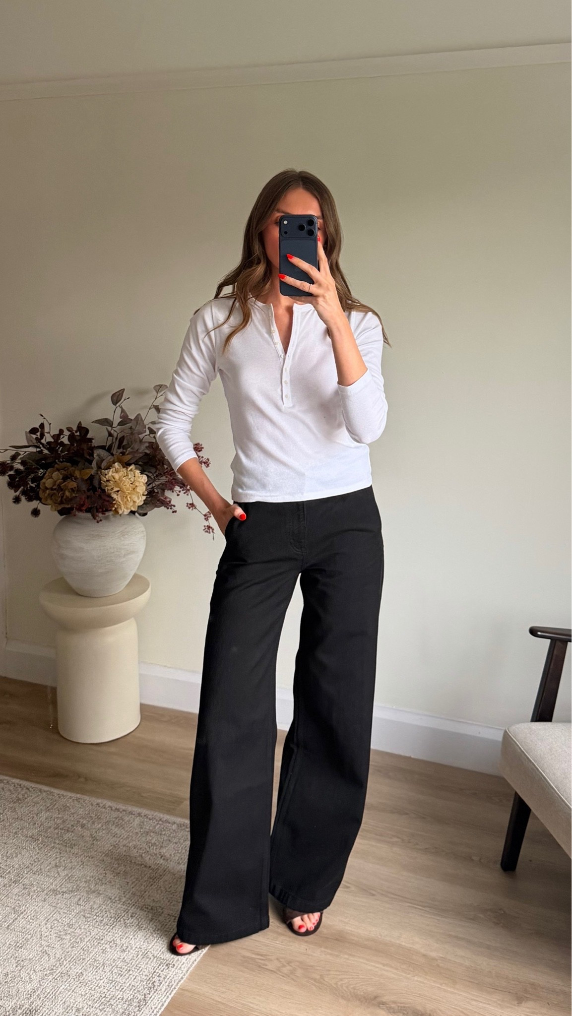 Small I. The Henley top 
w25 Long in the wide leg jeans 
I’m 5ft 6

Up to 25% off and use: AFEMILY for an extra 15% off on top! 
Ad @abercrombie #abercrombiepartner 
Code AFEMILY is valid from 18/9/26 - 21/9/26
Offer valid in UK and Europe. Exclusions apply. See details online