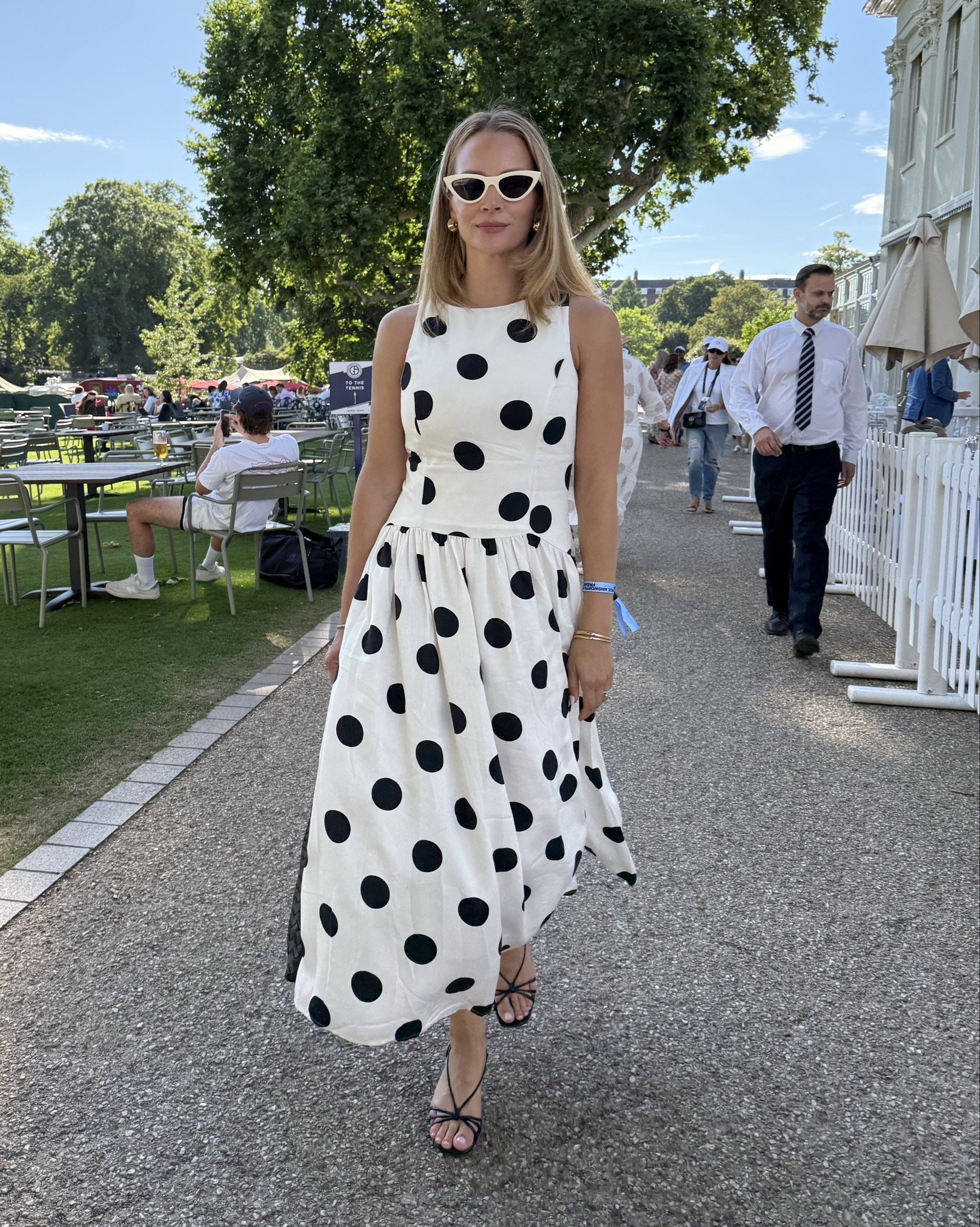 Tennis, but make it timeless 🎾🖤
A little summer glam for a perfect day at @giorgioarmanitennisclassic – sunshine, strawberries, and Djokovic on court.
This polka dot moment felt just right.
SO comfy. True to size. Perfect for summer and just hit the sale! 🤍

#LTKStyle #TennisStyle #SummerStyle #PolkaDotDress #WimbledonVibes #ClassicStyle #ChicSummerLook #WhatLeanneWore #EffortlessElegance #LTKFinds #OOTD #SummerOutfit #TimelessStyle