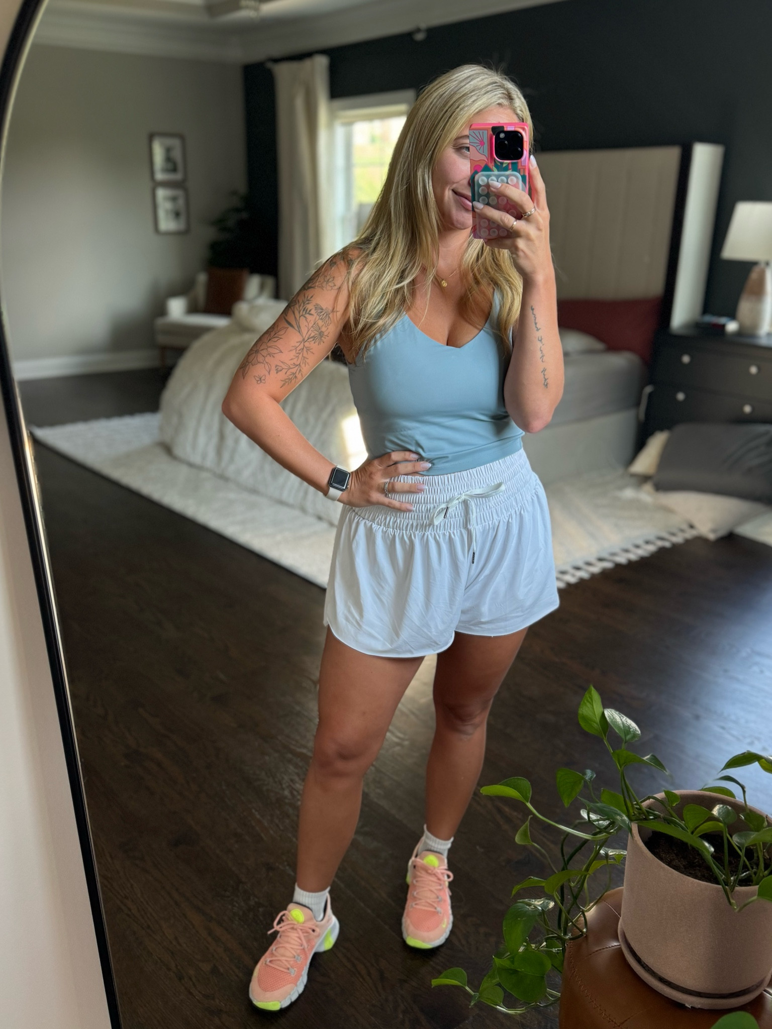 👟🤍🩵

#LTKFitness #LTKFindsUnder50 #LTKActive