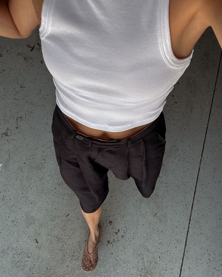 My favorite cropped white tank top- perfect length to just show a sliver of skin but not too much. I wear an xs, they have lots of stretch.

Code NAT15 for 15% off


#LTKStyleTip #LTKFindsUnder100 #LTKSaleAlert