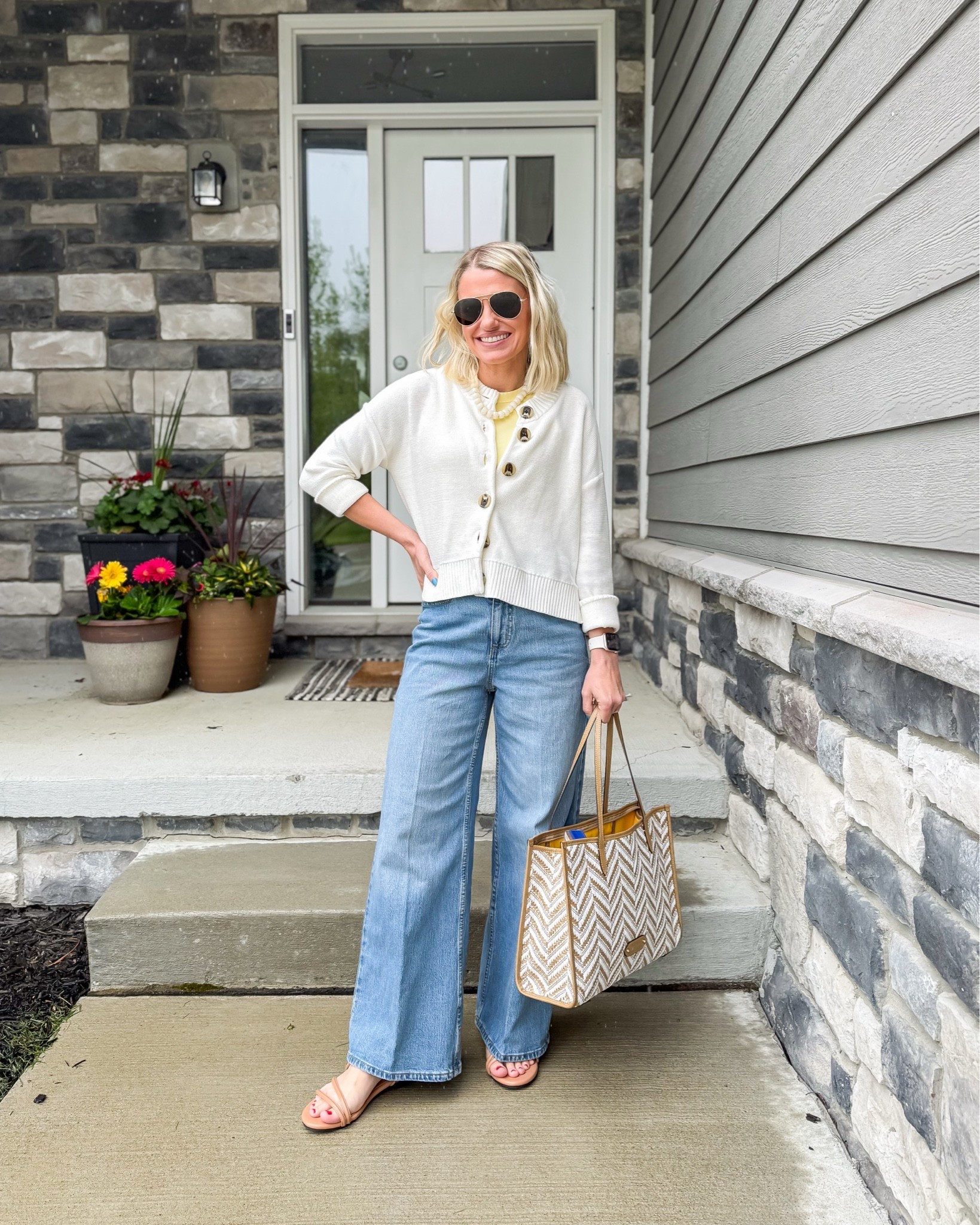 What I wore this week! 
Cardigan- xs
Tank top- small
Jeans- 0

#LTKootd #LTKOver40 #LTKPetite