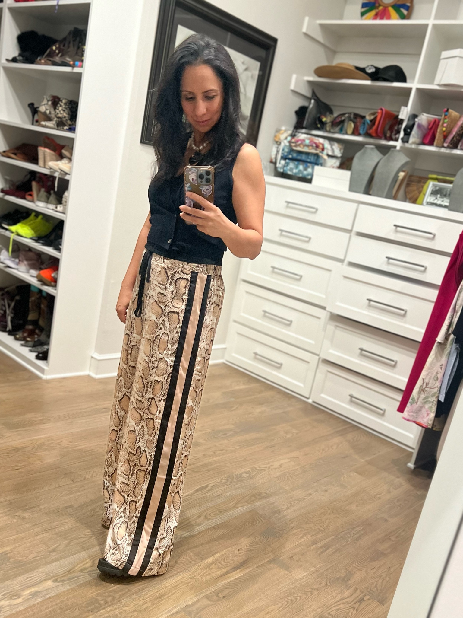 Found some of these pants secondhand! 

#sustainablefashion #snakeskin #amimalprint 

#LTKStyleTip #LTKOver40 #LTKSeasonal