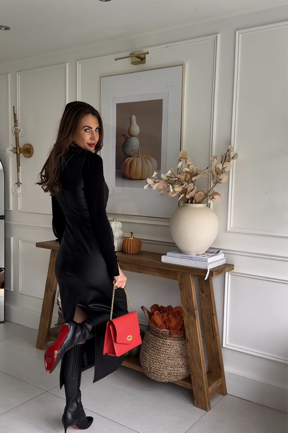 Who doesn’t love a bit of Leather & red together 💋🖤
Dress @ Zara 8457/560

#LTKSeasonal