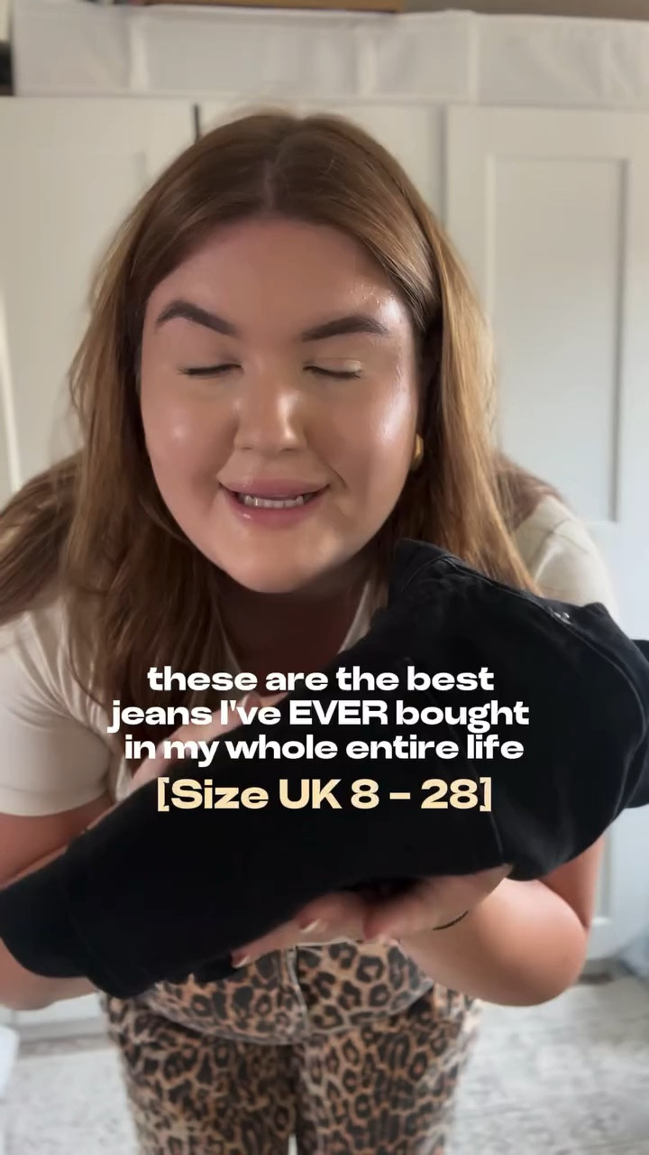 This is like winning a lottery 🏆🙌🏻

These jeans are an absolute game changer! Finding the right fit has always been a challenge for me—whether I was a size 12 or now at 20/22. It’s like they either squeezed the life out of me or didn’t fit at all. But these? Pure perfection 🙌🏻

I had to share because these will definitely be on repeat in my Autumn/Winter wardrobe. They’re comfy, stylish, and just what I’ve been looking for. Can’t wait to style them in so many different ways—stay tuned for all the outfit inspo! 🍂👖I’ll link in my IG stories/August 🔗 highlight

Anyone else have a holy grail pair of jeans? Let’s swap recommendations! 😅

#CurvyFashion #PlusSizeStyle #BodyPositivity #JeansThatFit #AutumnOutfits #WinterWardrobe #OOTD #SizeInclusivity #StyleInspo #fashionfinds
