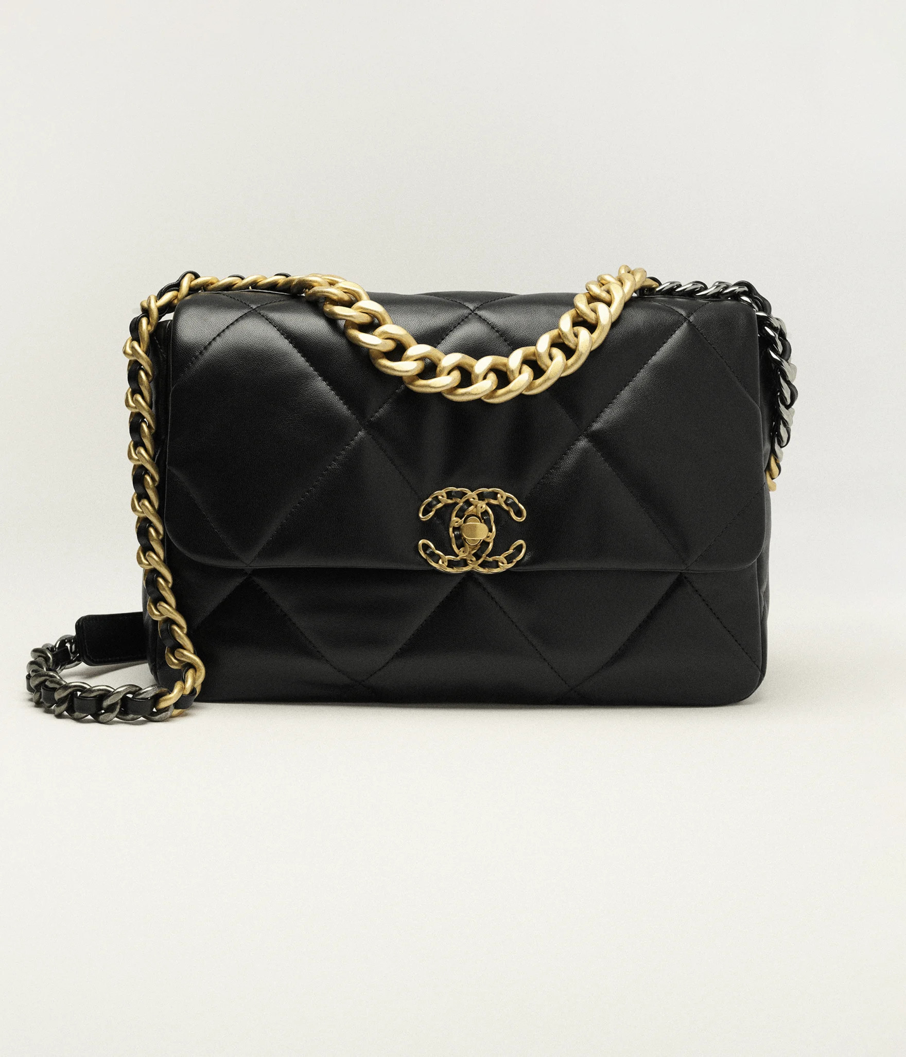 CHANEL 19 Large Handbag | Chanel, Inc. (US)