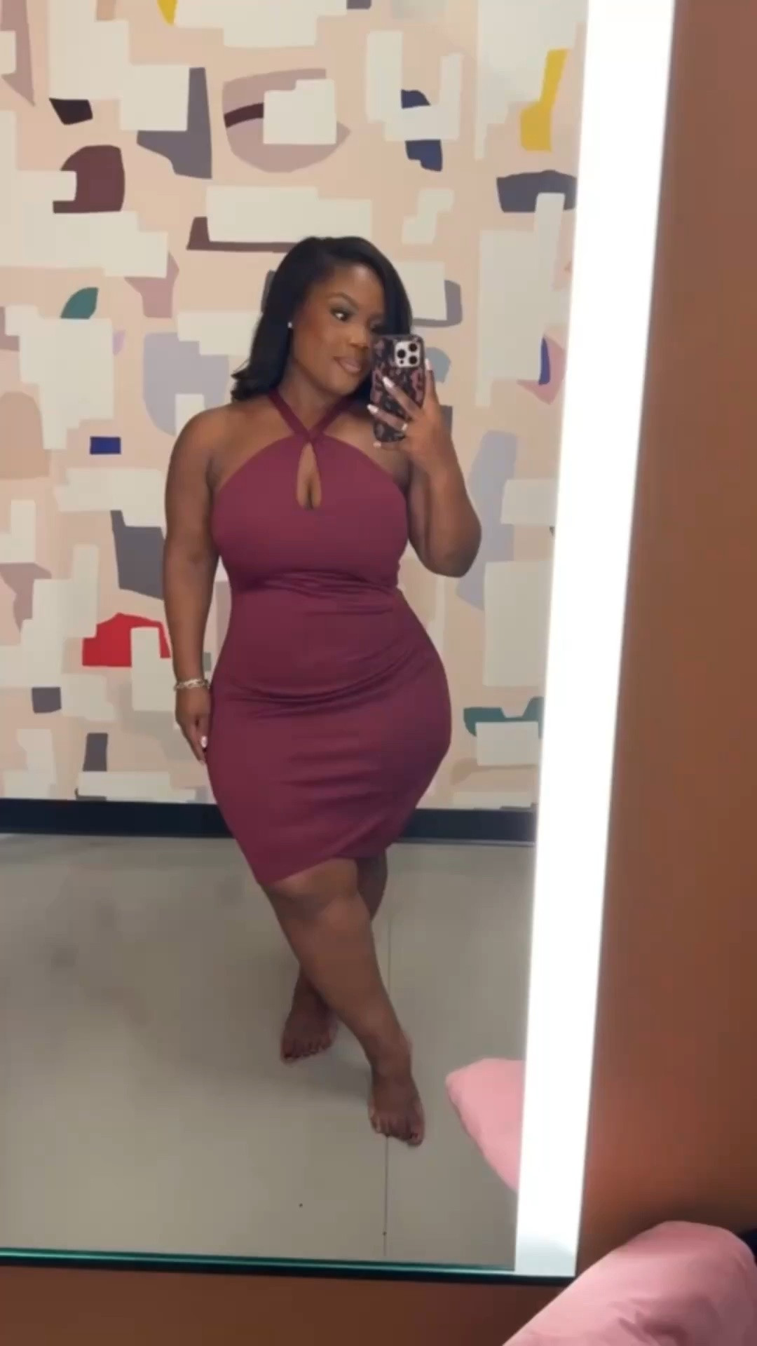 This dress fits just right! Such a cute date night look and still available in 5 colors 🙌🏾 

Date night outfit, curvy girl outfit, fall dress, Emmy Petit

#LTKMidsize #LTKPetite #LTKSeasonal