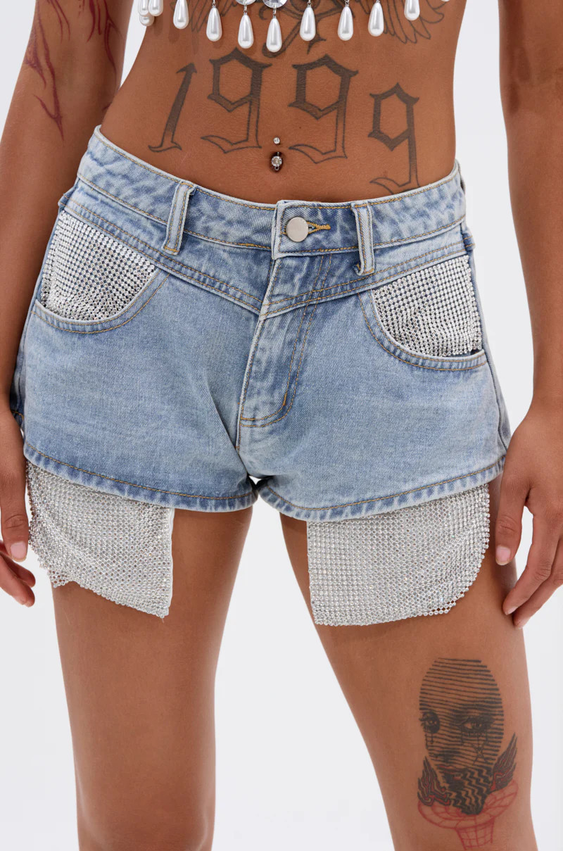 AKIRA Bling A Ding Denim Short Pants | Light Blue | Size XL | AKIRA