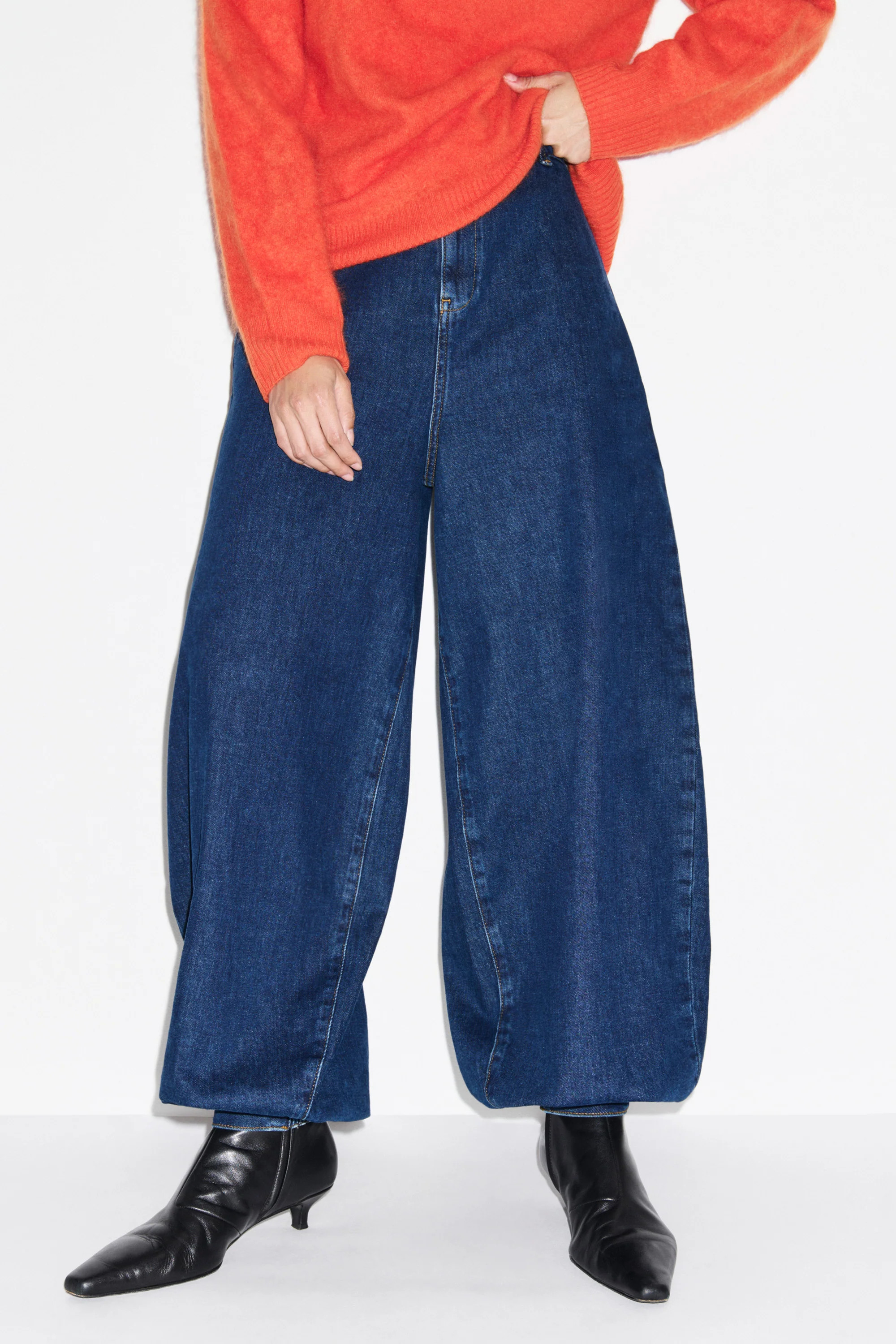 ALIGNE Denim Balloon Jeans - Mid Blue | Meryl | ALIGNE USA