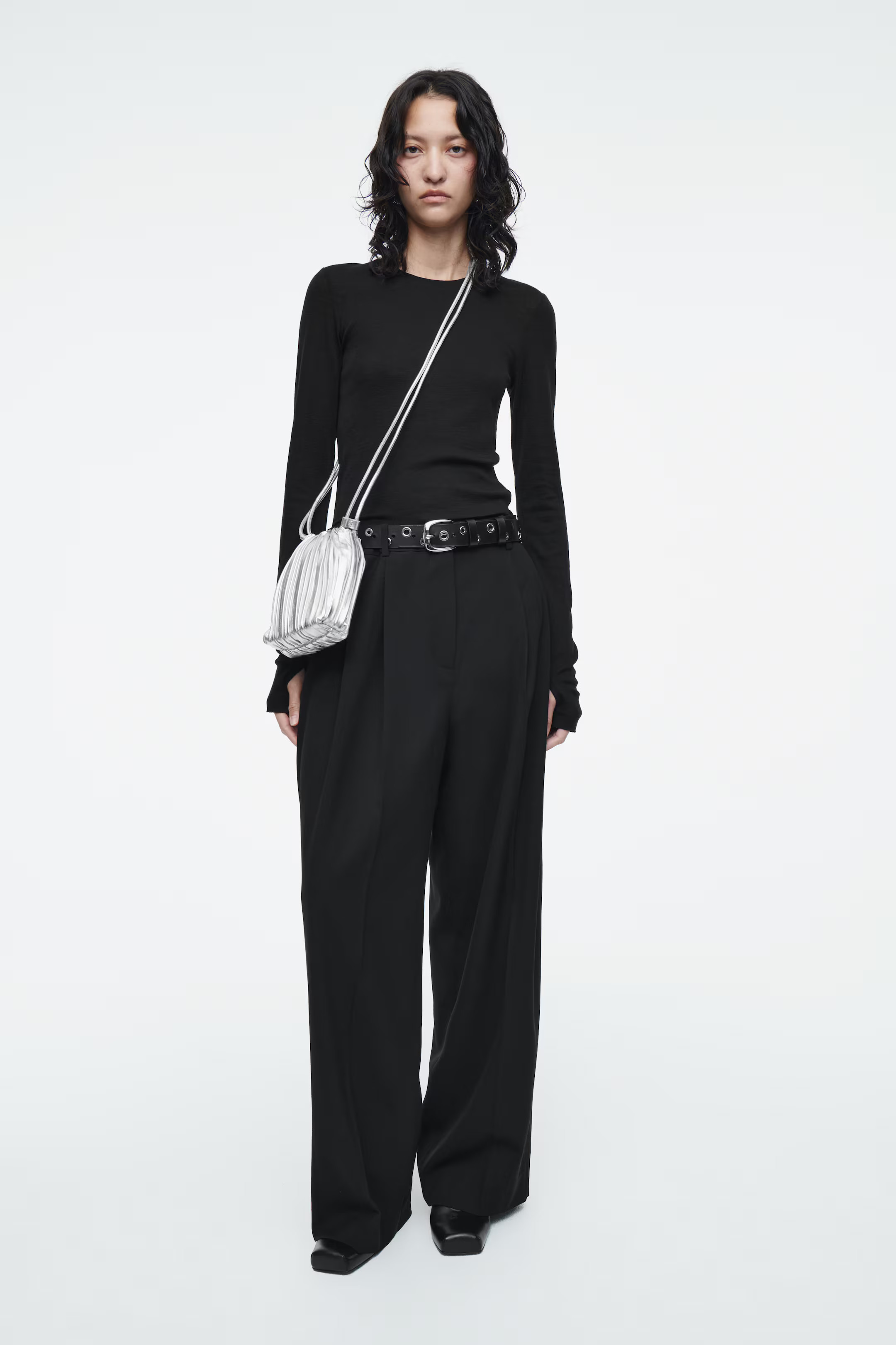 SCALLOP CROSSBODY - LEATHER - SILVER - Ladies | H&M GB | H&M (UK, MY, IN, SG, PH, TW, HK)