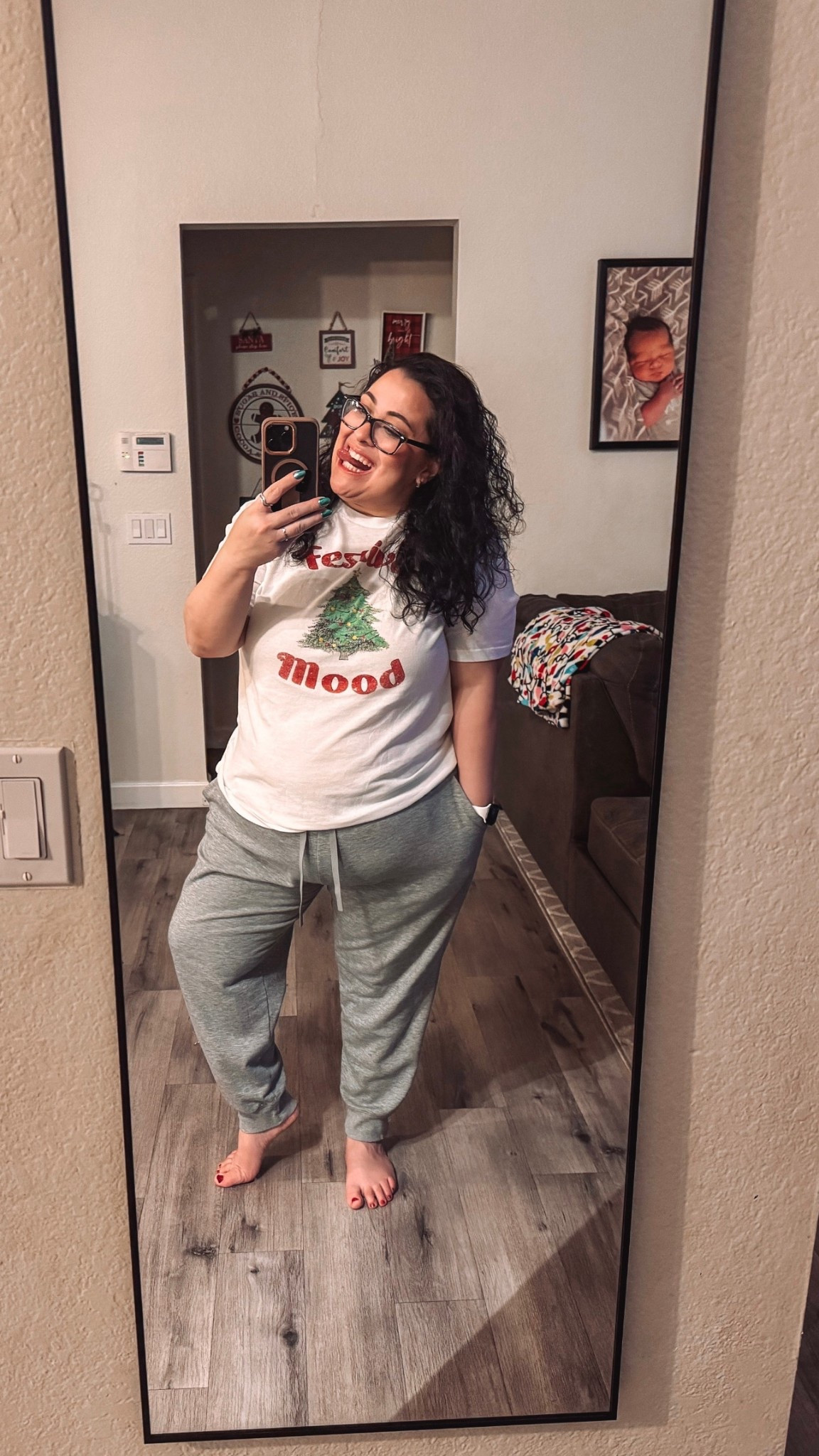 Christmas OOTD Day 2 

#christmasshirt #christmasootd

#LTKSeasonal