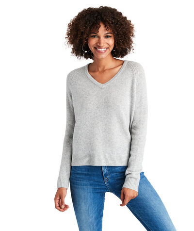 Lofty Cashmere V-Neck Sweater | Vineyard Vines