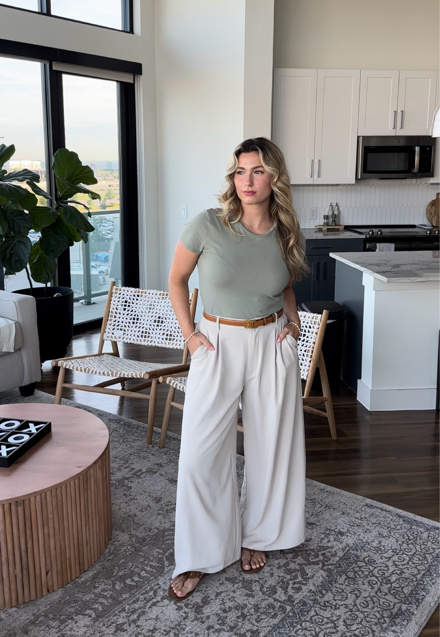 Comfortable casual office outfit 

#LTKMidsize #LTKStyleTip #LTKWorkwear