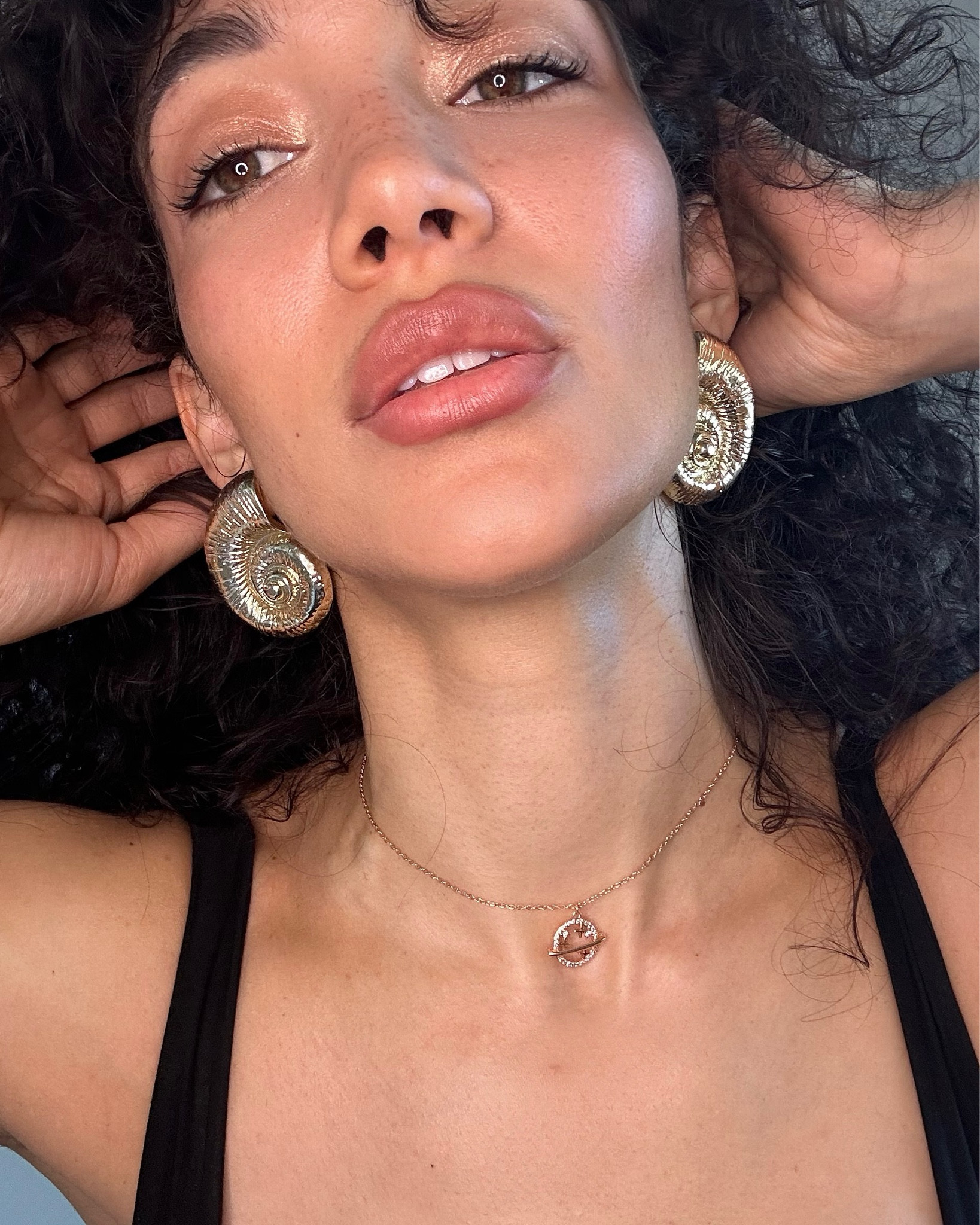 Fave earrings all summer 🐚

#LTKSaleAlert #LTKFindsUnder50 #LTKFindsUnder100