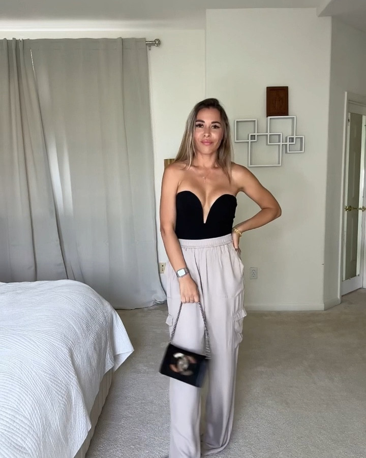 One Black Top- 5 different bottoms

#LTKVideo