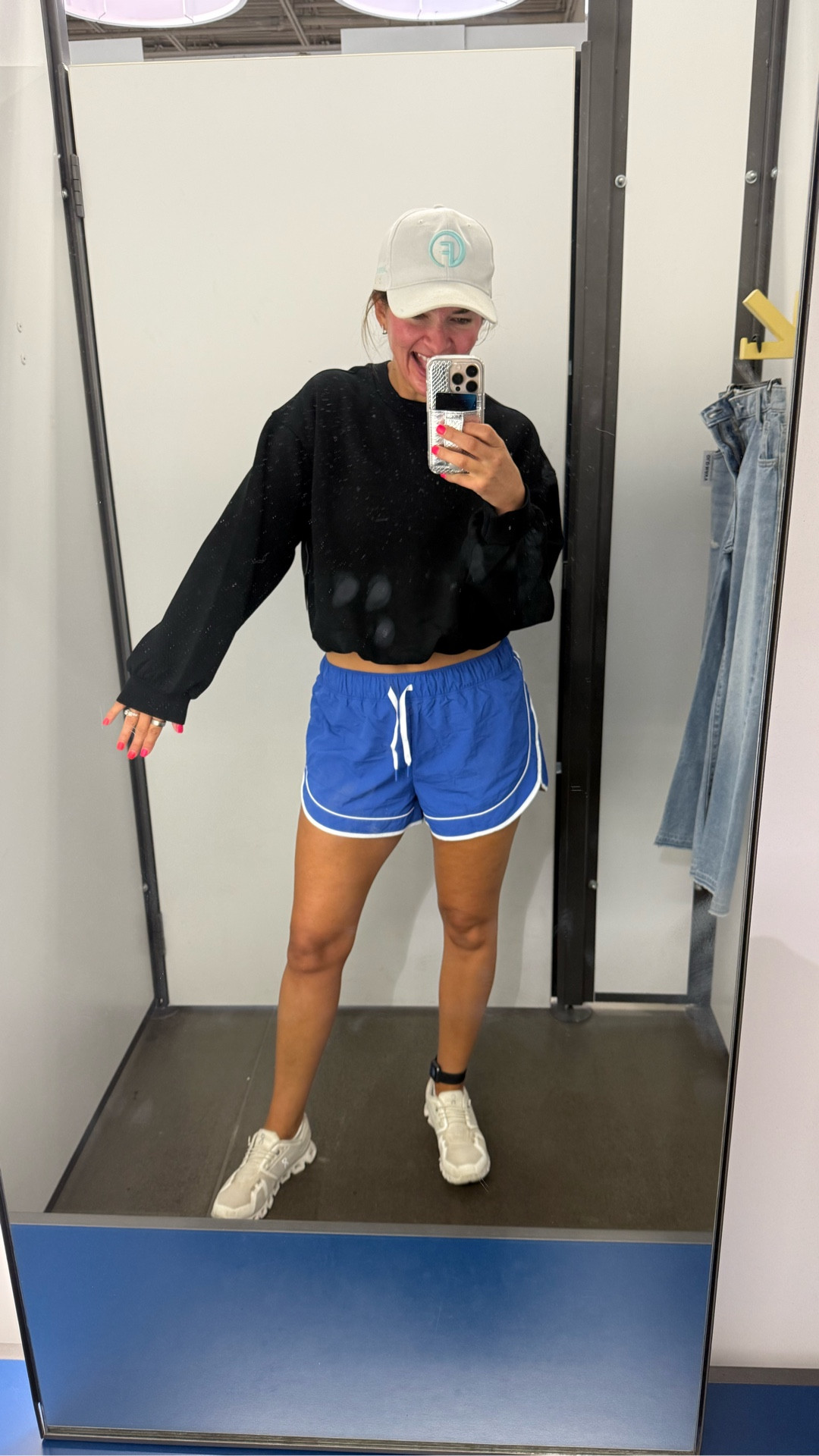 This sweatshirt feels like absolute butter and has the cutest tucked under /cropped look! TTS. Size down for more of a higher crop!

#LTKActive #LTKFindsUnder50 #LTKSeasonal