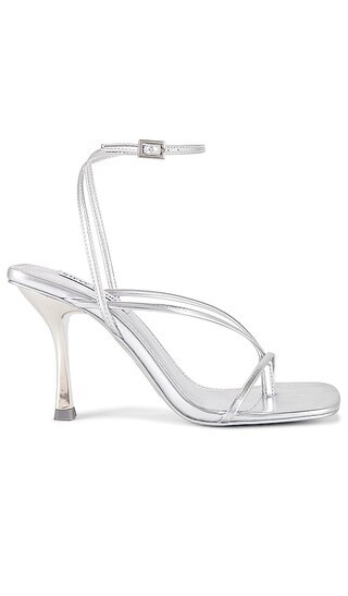 Steve Madden Annie Sandal in Metallic Silver. - size 7 (also in 10, 6, 6.5, 7.5, 8.5, 9) | Revolve Clothing (Global)