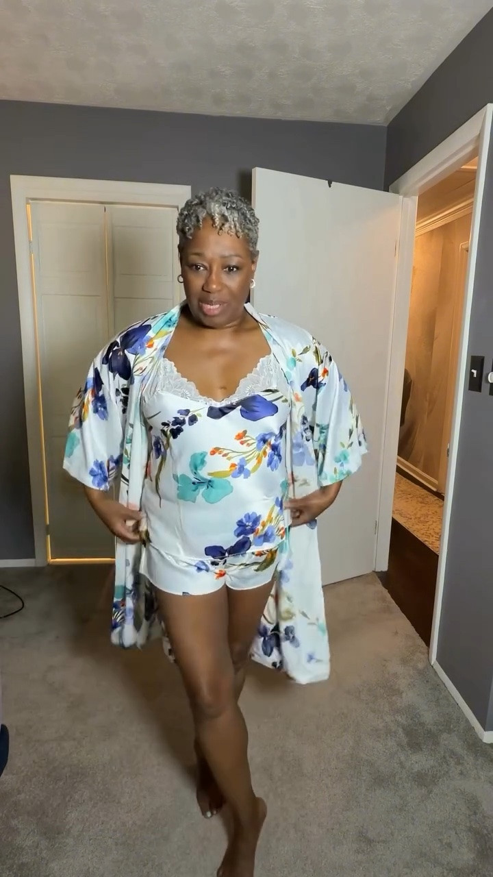 I fall down but I get up and slay!!! 🤣🤣🤣
This Lilac + London from @kohls 3 piece PJ set in coordinating colors is the cutest.  Side note: No injuries occurred during the filming of this reel 🤣🤣🤣 #kohlsfinds #vacationvibes🌴☀️😎 #lingerie