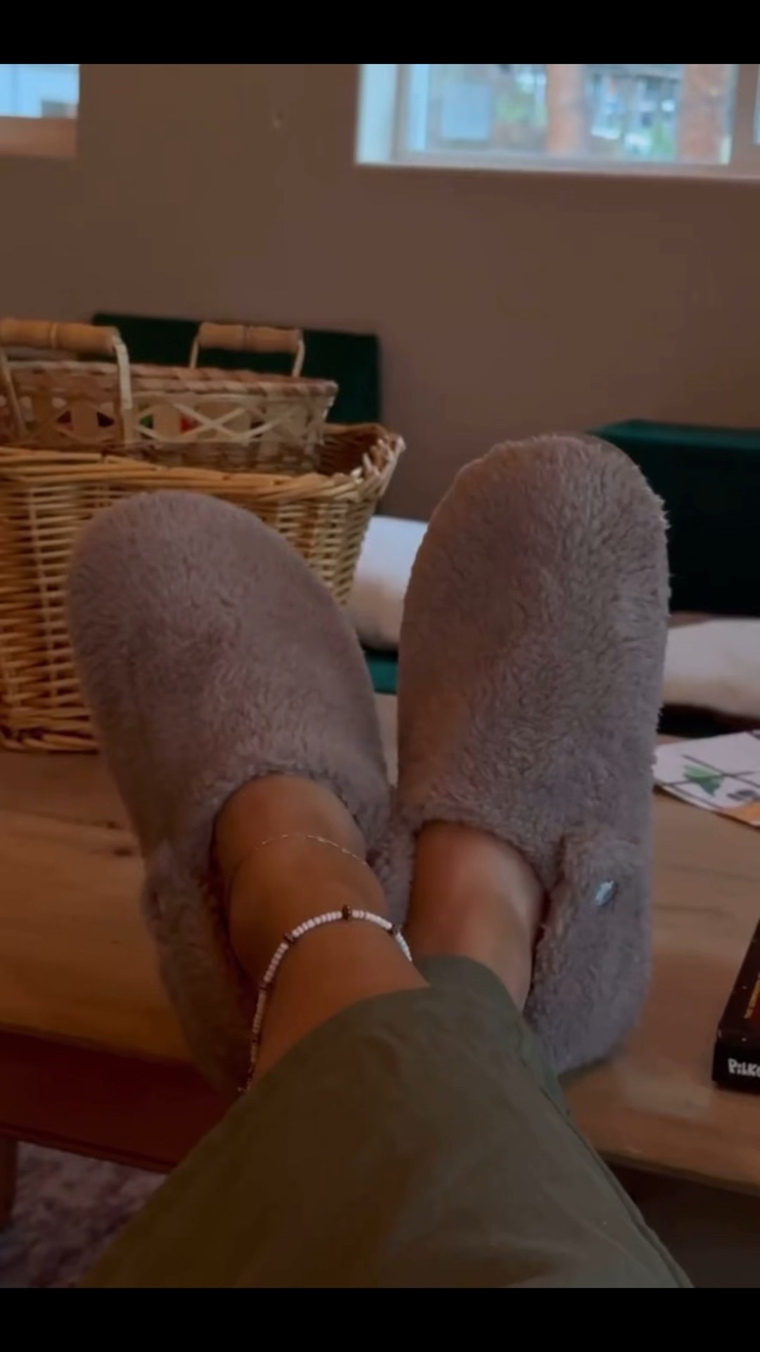 the most comfy shoes i have ever put on my feet😭👵🏼👌🏼✨ crocs slippers >>>



#LTKShoeCrush #LTKFindsUnder50 #LTKSeasonal