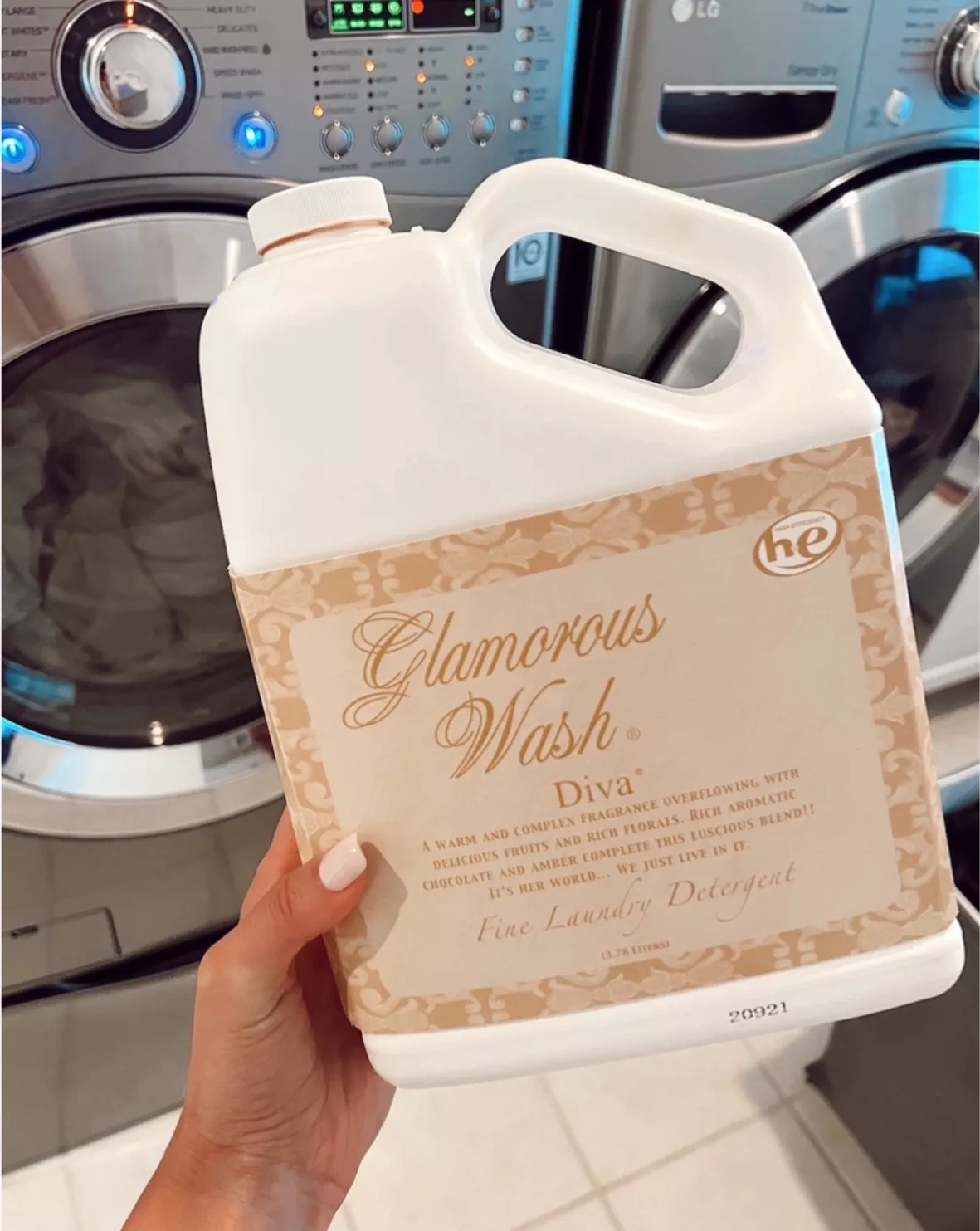 Diva 2 Gallon Set Glamorous Wash Laundry Detergent by Tyler Candles