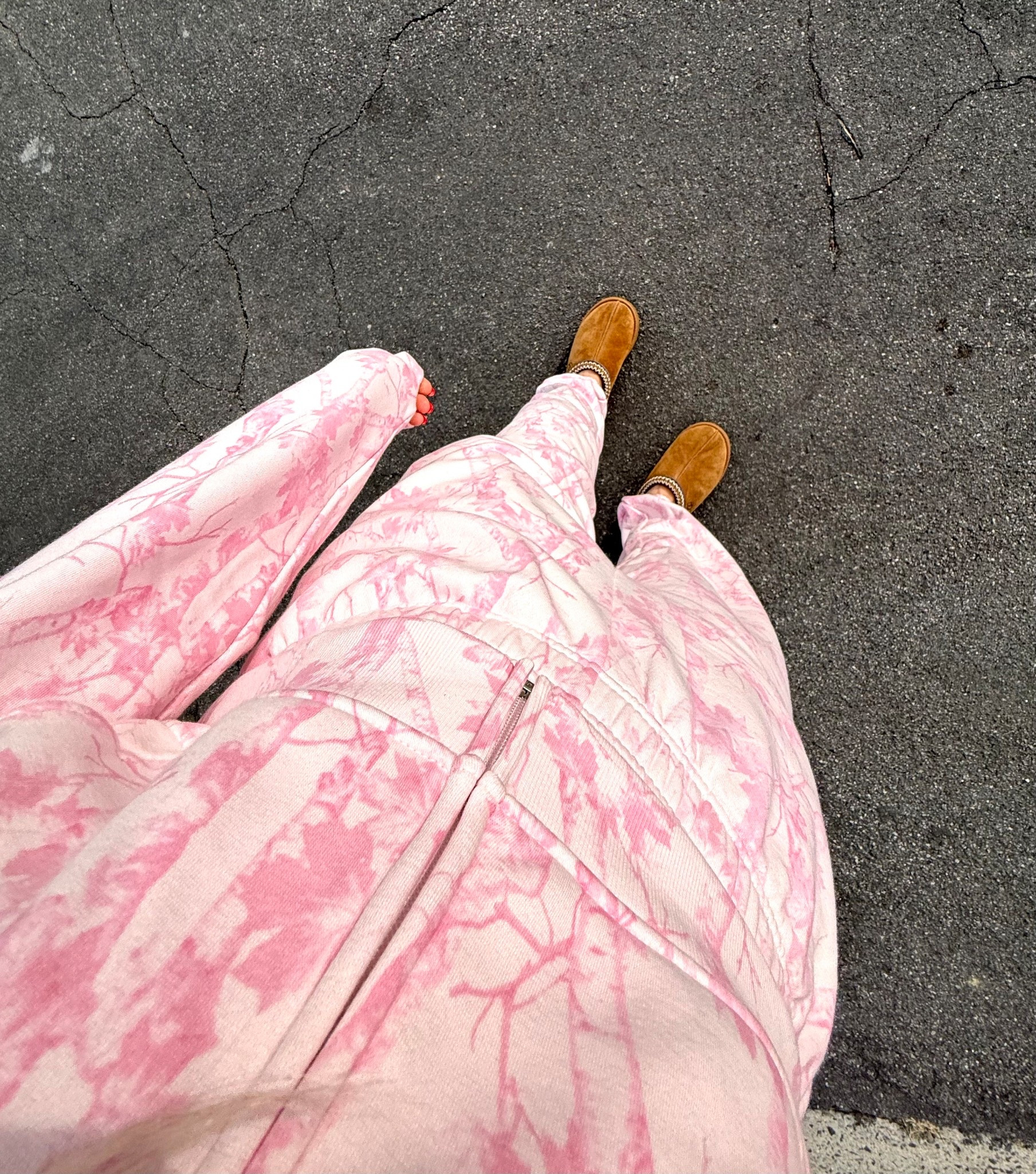 living in this set lately! 🩷 camo but make it ✨ girlie ✨ Abercrombie lookalike 

• wearing a medium in the pants, small in the jacket! TTS 🛍️ 

#LTKootd #LTKFindsUnder50 #LTKmomlife