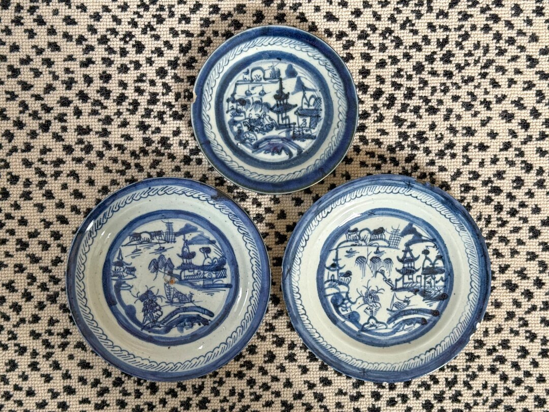 Antique Canton Blue and White Chinese Export Plate // Chinoiserie // Grandmillennial // Interior ... | Etsy (US)