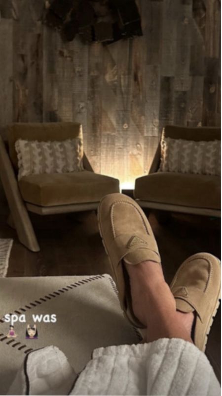 Real housewife of Beverly Hills Kyle Richard recently showed off these sueded tan beige khaki slip on mules, and I am obsessed! #KyleRichards #CelebrityStyle

#LTKstyletip #LTKshoecrush