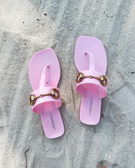 Summer sandals 
Vacation shoes 


#LTKtravel #LTKunder100 #LTKshoecrush