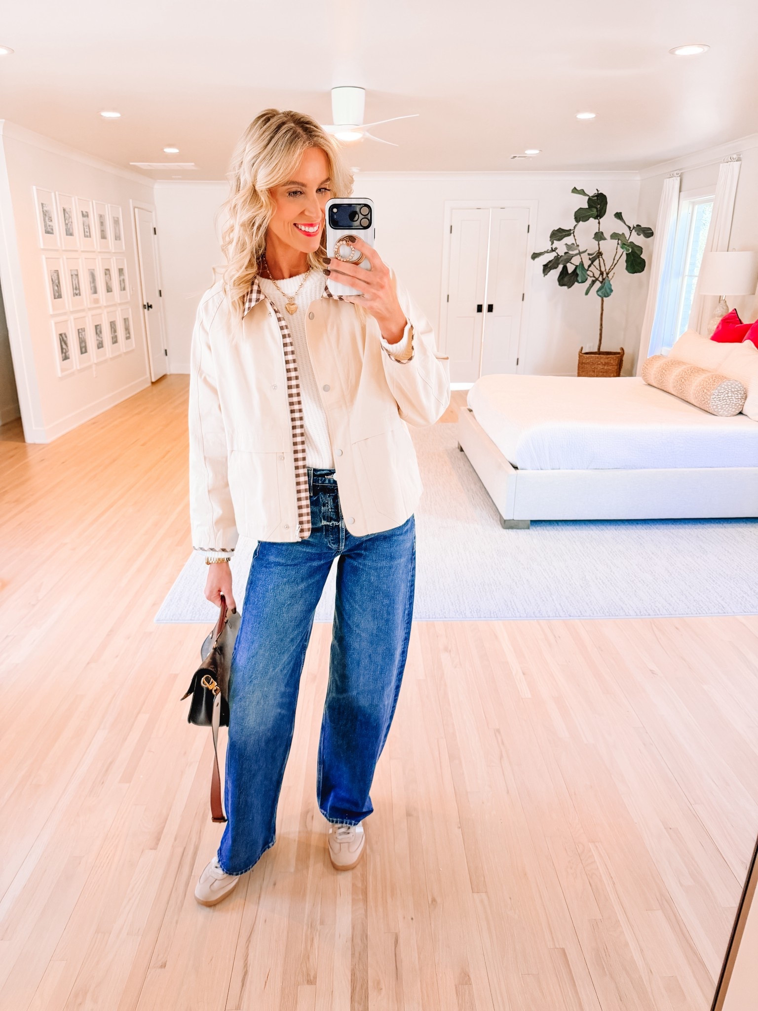 Barn jacket / Fall style / Plaid jacket / Classic style 

#LTKShoeCrush #LTKFindsUnder100