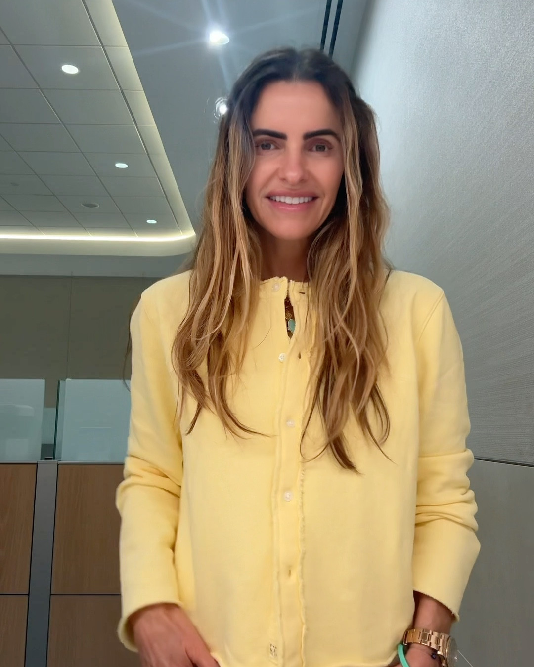 up early for a fun travel day wearing my fav brand in a new cardigan (i know you’re shocked its not the blazer i normally wear lol) & im also going to wear this on cool nights to dinner💛🌼

it comes in a ray of beautiful colors also!

+ my fav sweatpants with pockets great for traveling too + the only sneakers i own & wear🩶 

super soft, sweatsuit cardi runs tts i’m wearing a small & sweats run tts im wearing a small 

+ also linked the other books below i brought on trip too that i hear is also fab + couple other recent favs as well! @Frank & Eileen 

#LTKOver40 #LTKTravel #LTKootd