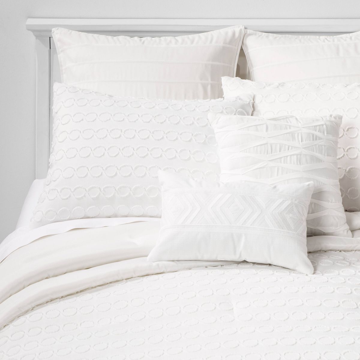 8pc Clipped Jacquard Geo Circle Comforter Bedding Set White - Threshold™ | Target