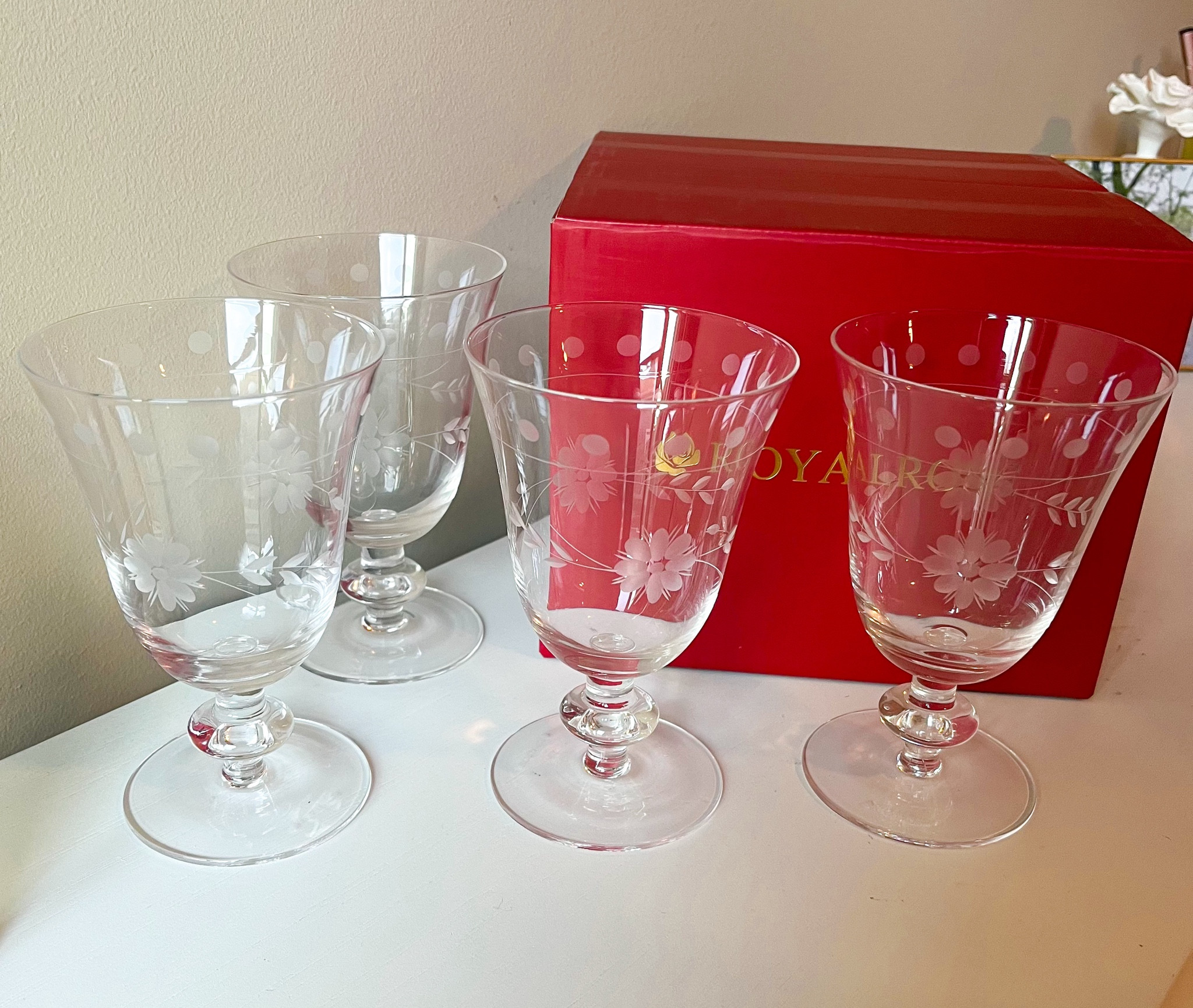 the BEST Amazon Dupe to date!!!! These goblet glasses are almost identical to the William’s Sonoma ones!! & they’re a fraction of the cost! Will link both below!! 

Amazon / Amazon Finds / Goblet Glasses / William’s Sonoma / LTK Finds

#LTKFindsUnder100 #LTKHome