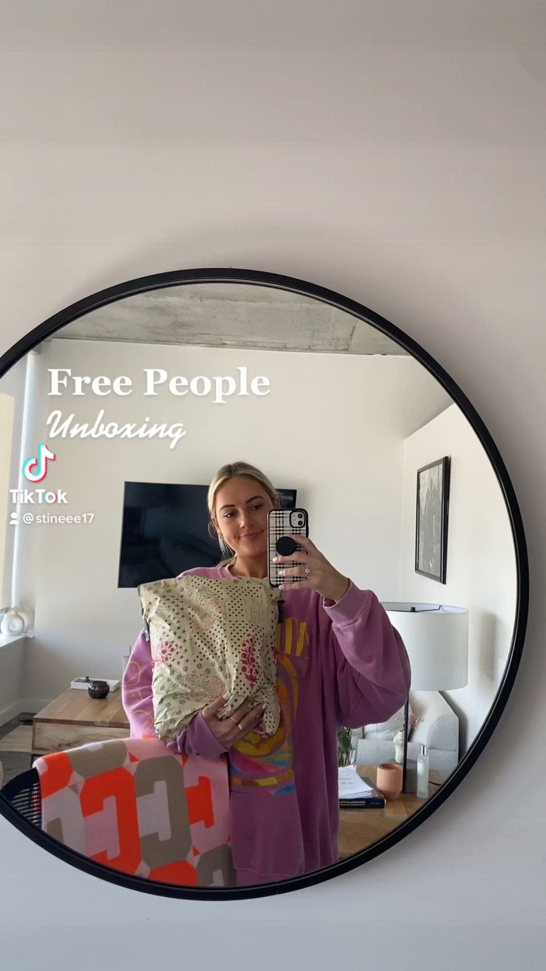 Everything is a size small! 

#LTKGiftGuide #LTKfit #LTKSeasonal