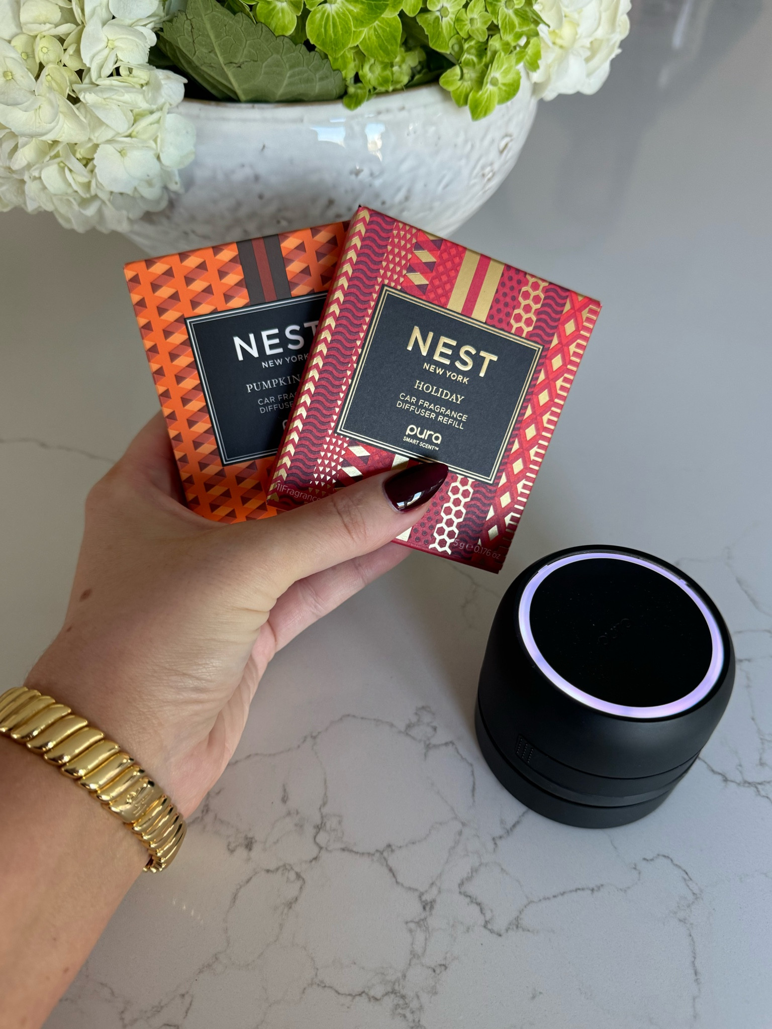 Holiday scents for my Pura Car Pro! 🍁🧡🍂Fits perfectly in a cup holder and has a magnet to mount as well! Use code NASHVILLESTS20 !!  #pura #purapartner #scenttheseason 