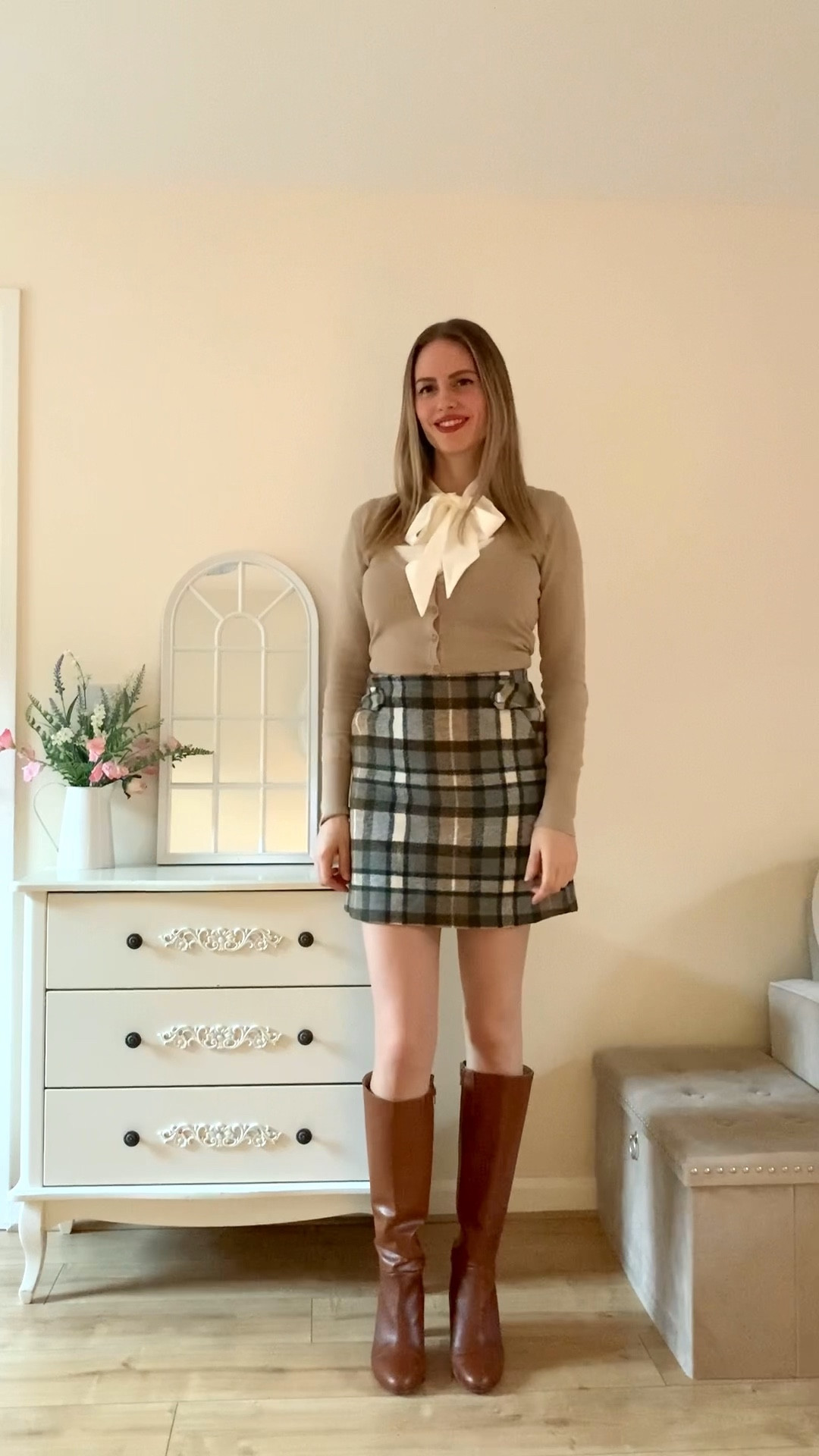 A gorgeous bow adds elegance and class to any look 🤍

#bow #elegant #elegantstyle #vintage #retro #vintagestyle #retrostyle #tartan #check #plaid #skirt #leather #boots #tan #tanboots #genuineleatherboots #beige #neutrals 

#LTKstyletip #LTKGiftGuide #LTKfindsunder50