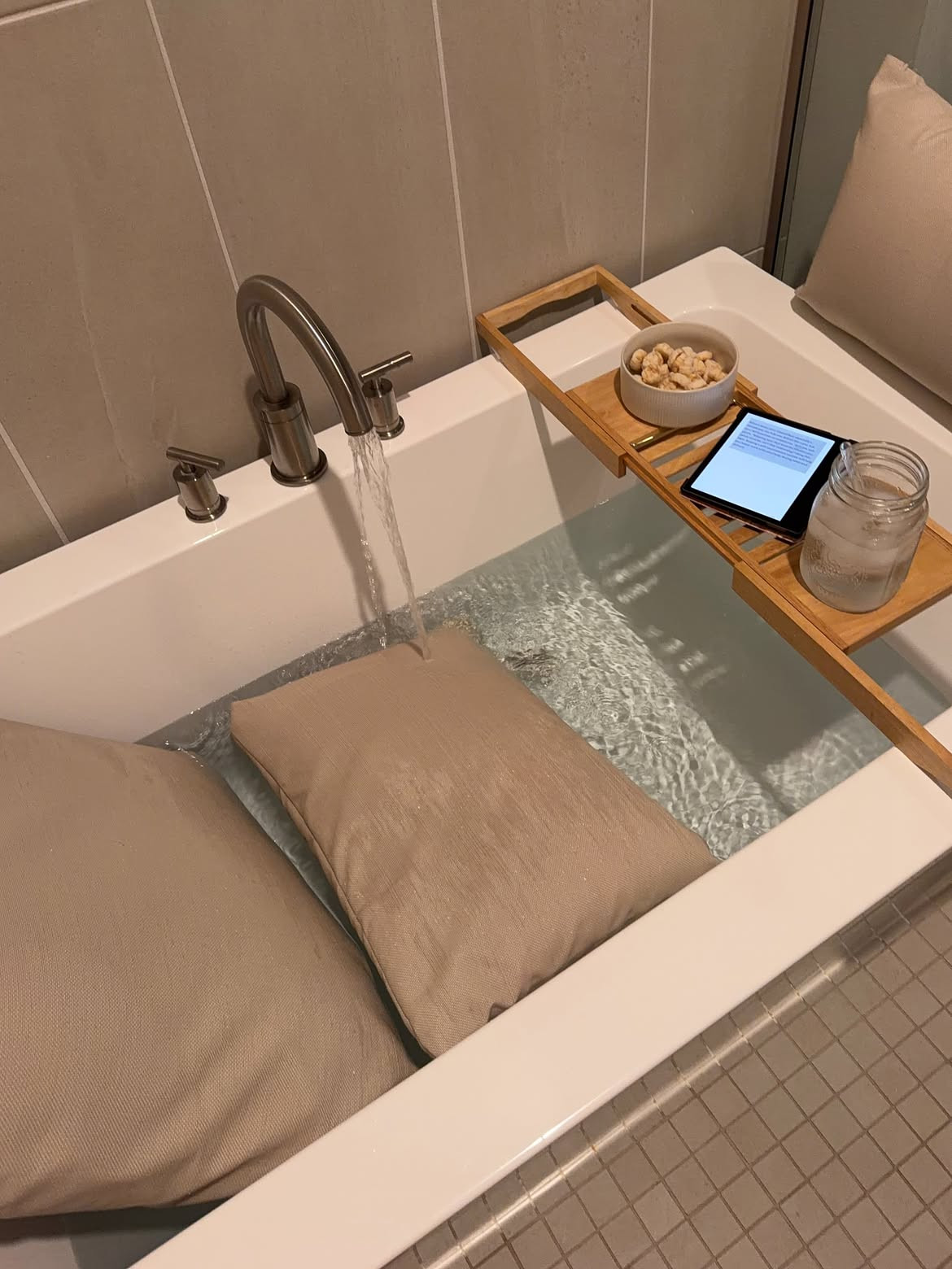 The perfect bath setup! 🛁🫧