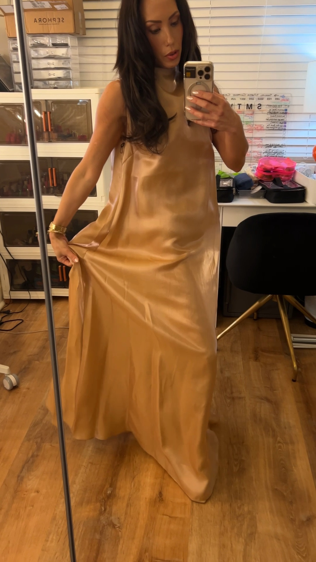 Totally something I’d never wear however I’m trying to step out of my comfort zone. Thoughts? Keep or return? 🤔👇🏼

#LTKStyleTip #LTKWatchNow #LTKWedding