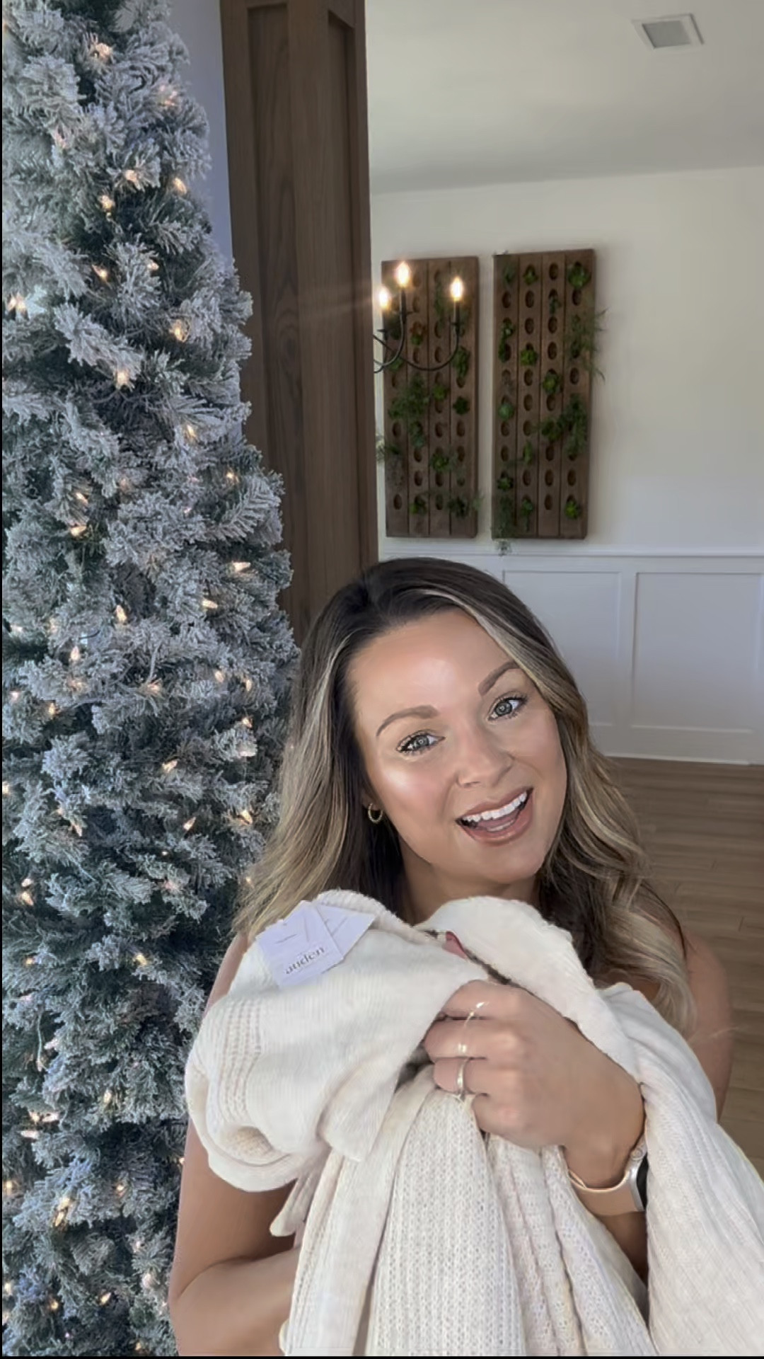 Still need a gift idea for mom?  I gotcha covered! 😉 This set is absolutely precious   I am 5’3” 135lbs & wearing a medium in the tops & a small bottom. 

#LTKHoliday #LTKGiftGuide #LTKStyleTip