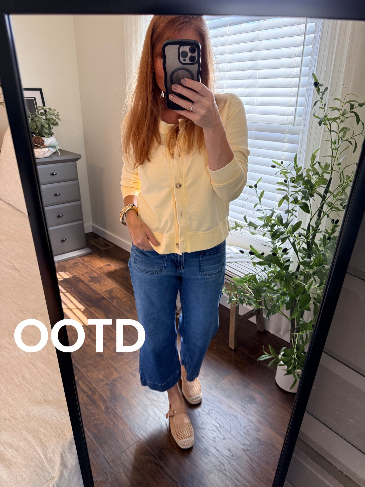 Butter yellow has officially stolen my heart 💛
This is the kind of color that instantly lifts your mood and makes getting dressed feel effortless. Soft, wearable, and easy to style with denim, neutrals, or layered into a real-life closet—this piece brightens my day every single time I put it on.
It’s one of those simple staples that doesn’t try too hard but still feels pulled together. Comfortable, flattering, and perfect for everyday mom life, errands, coffee runs, or casual plans where you still want to feel like you.
🛒 Linked here — because happy colors deserve a spot on repeat.
#ButterYellow
#EverydayStyle
#ClosetStaples
#LTKFinds
#StyleOver40
butter yellow outfit, spring casual outfit, everyday mom style, neutral denim outfit, effortless spring fashion

#LTKOver40 #LTKootd #LTKdayinmylife